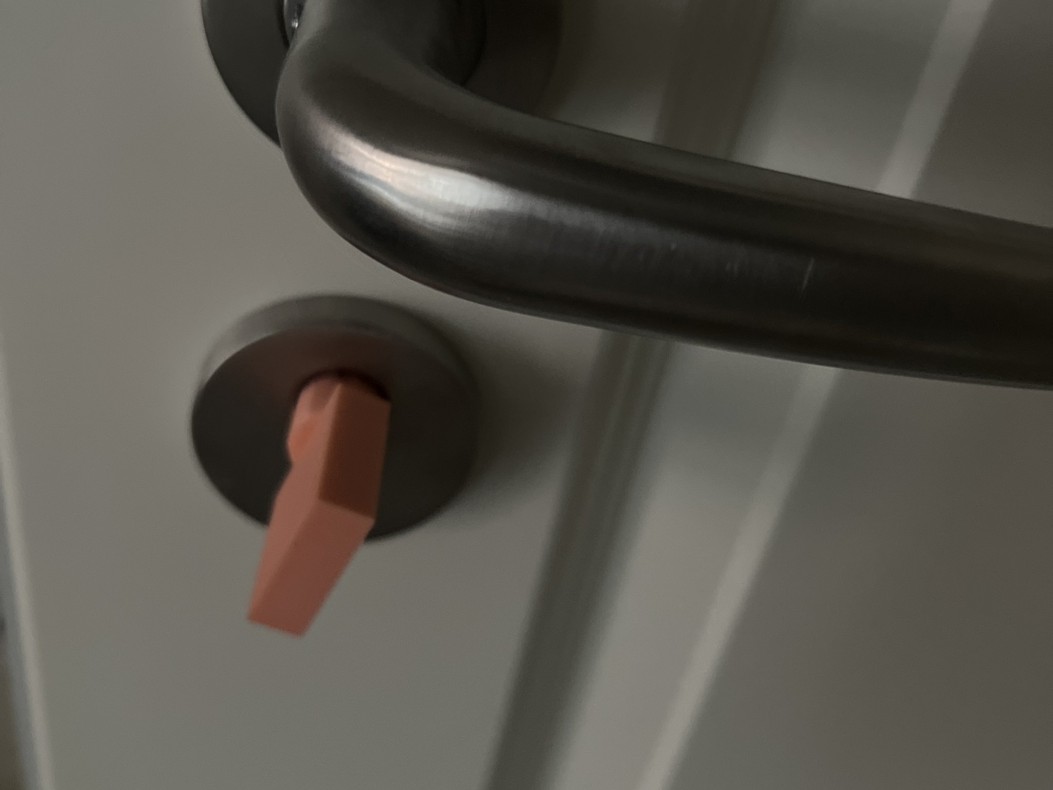 Chìa khóa đa năng cho cửa không có ổ khóa