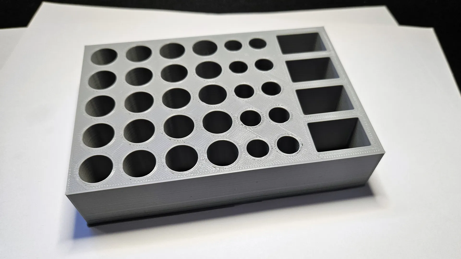 Giá đỡ pin đơn giản cho 20 pin AA, 10 pin AAA và 4 pin 9V