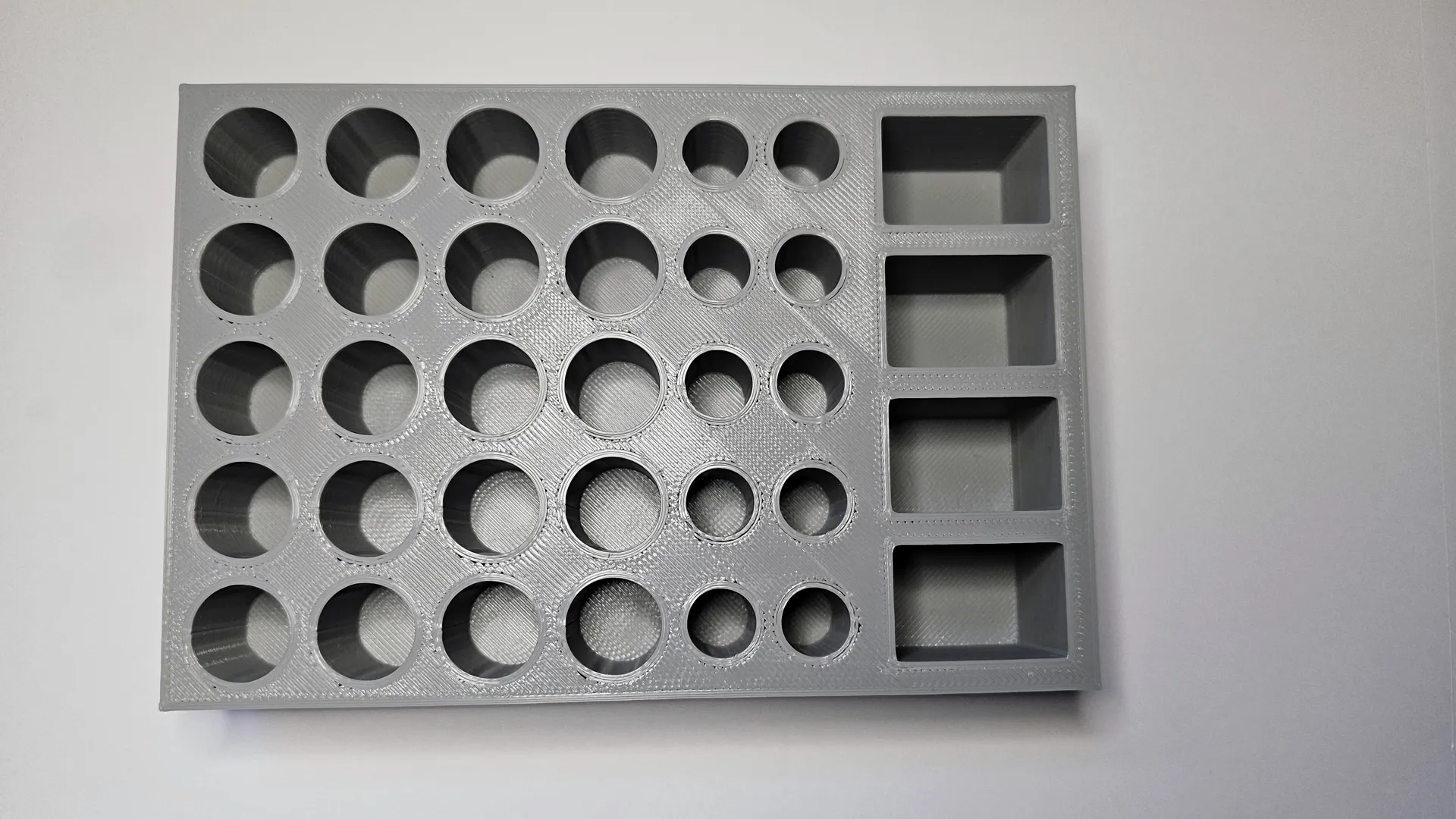 Giá đỡ pin đơn giản cho 20 pin AA, 10 pin AAA và 4 pin 9V