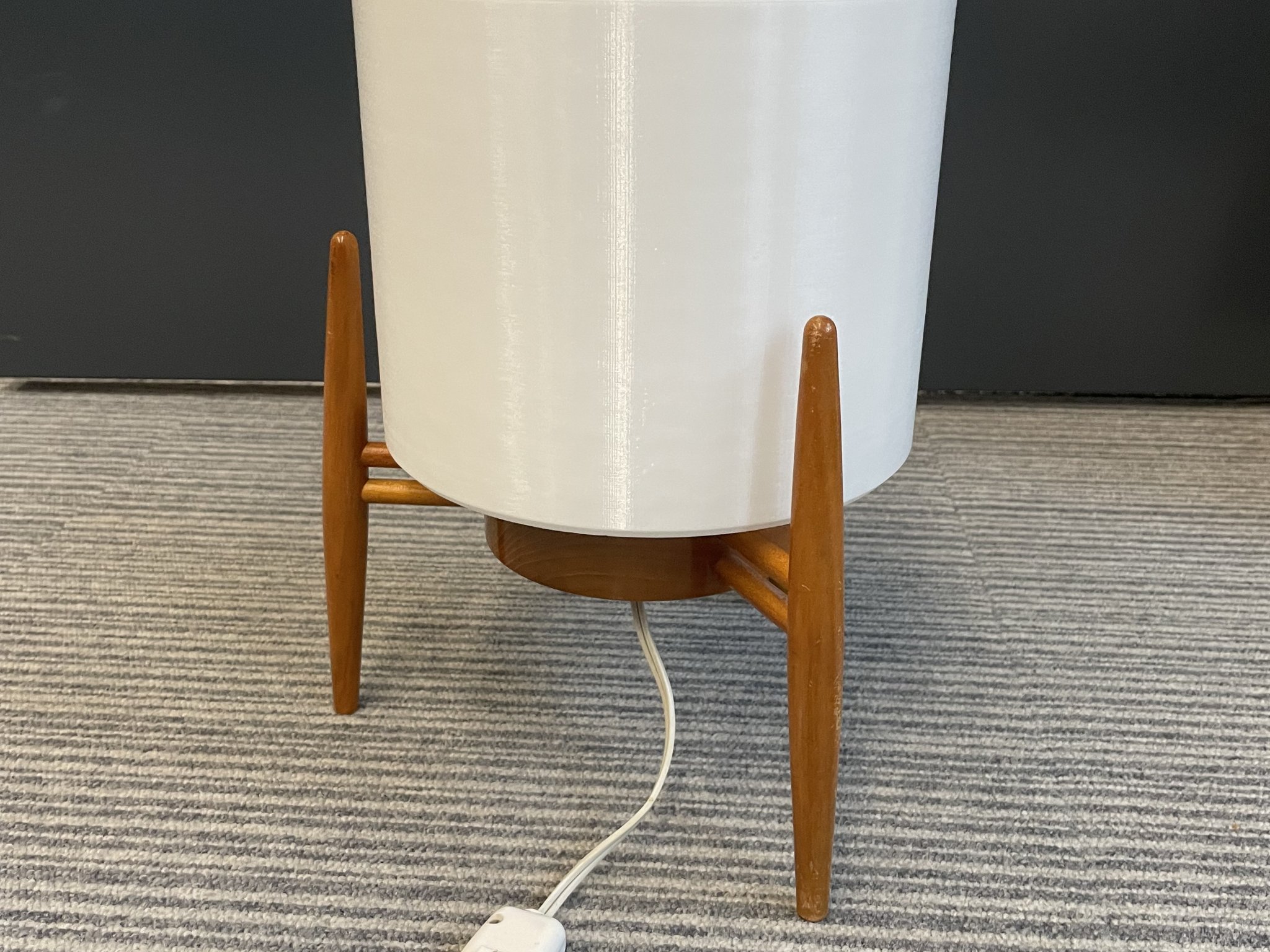 Thay thế chao đèn bàn cũ đường kính 20 cm