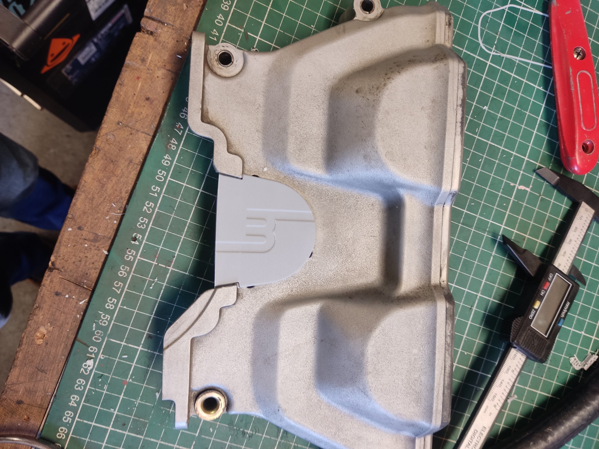 Bảng chặn nước Mx5 có biểu tượng Miata