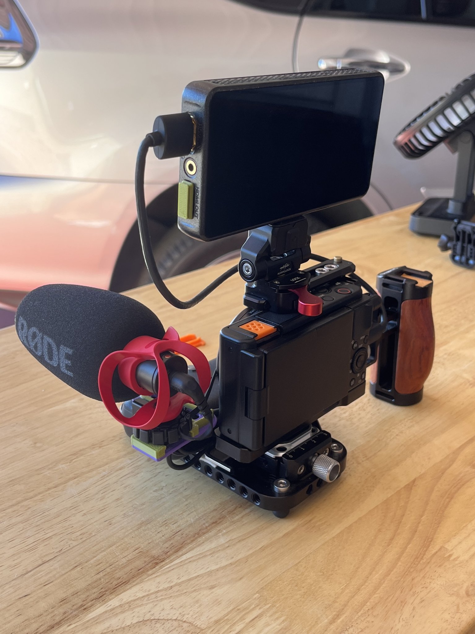 Bộ chuyển đổi gắn lạnh Camera di chuyển mic Rode