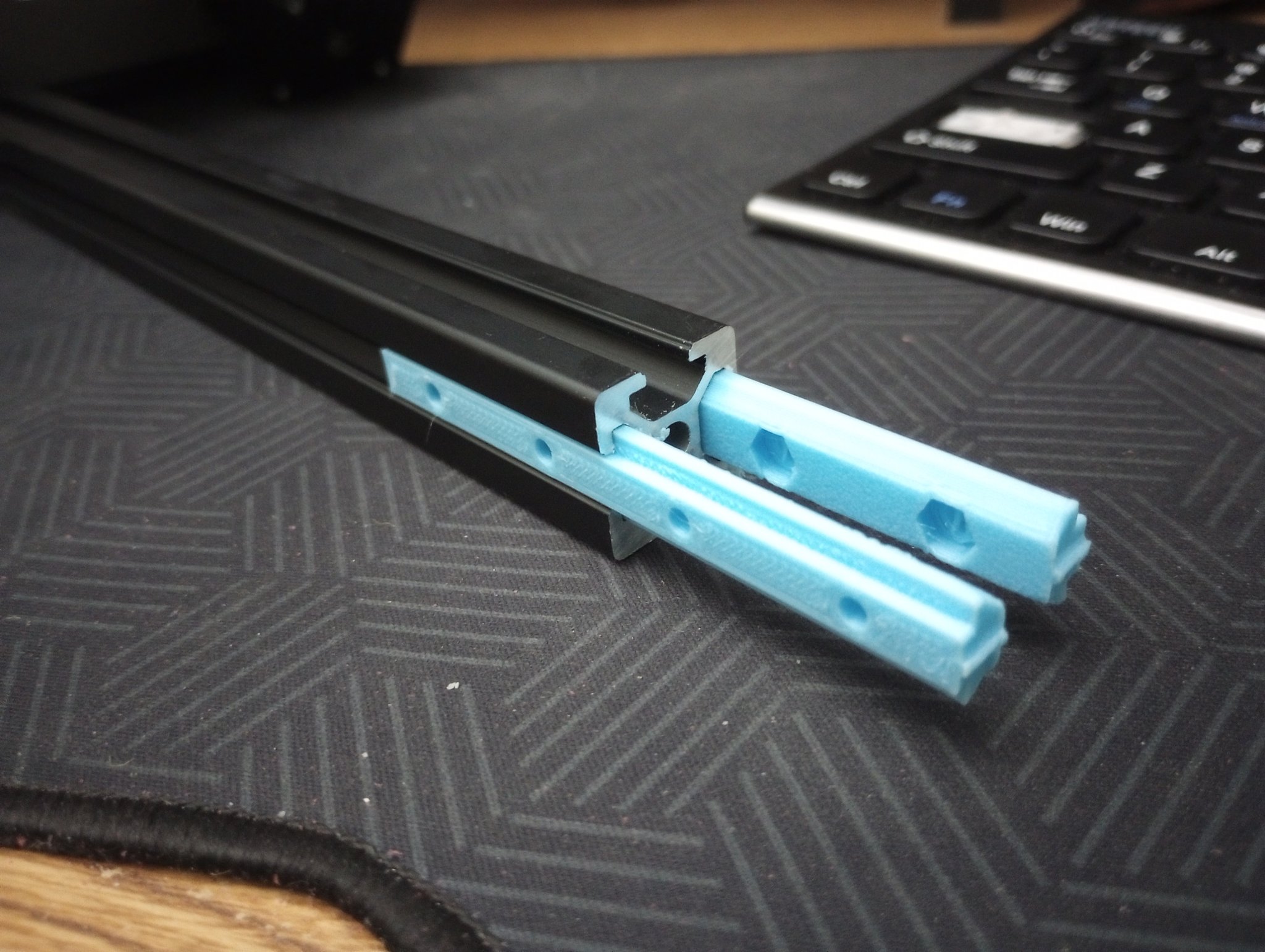 Kết nối đầu vào cho thanh nhôm 2020 chắc chắn