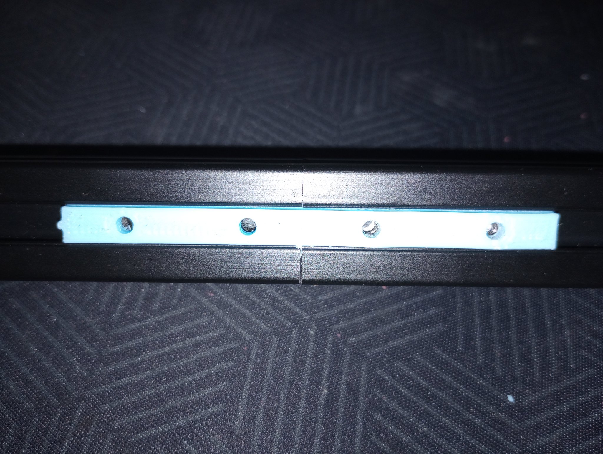 Kết nối đầu vào cho thanh nhôm 2020 chắc chắn