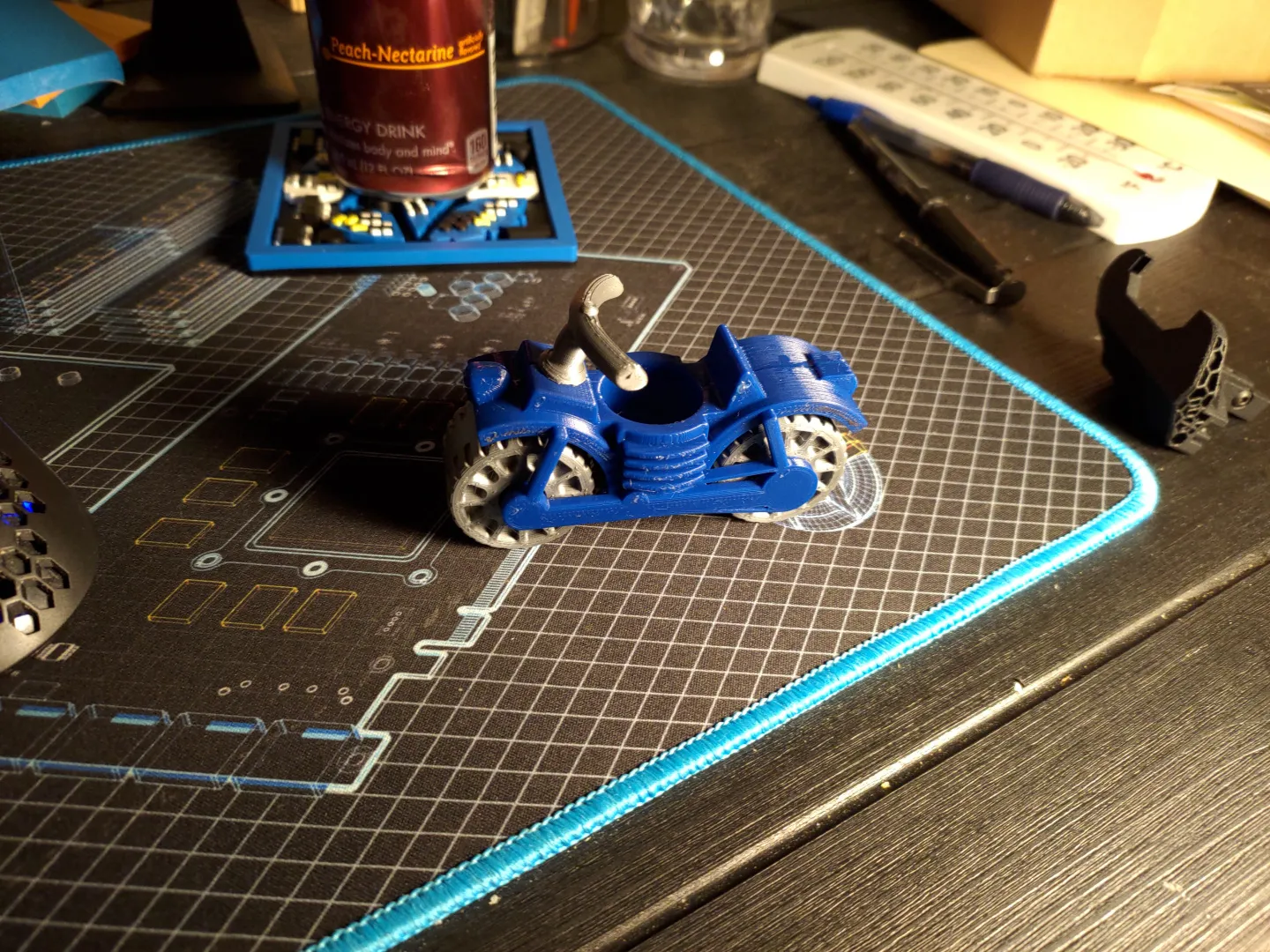 Xe máy đồ chơi tương thích cho trẻ em