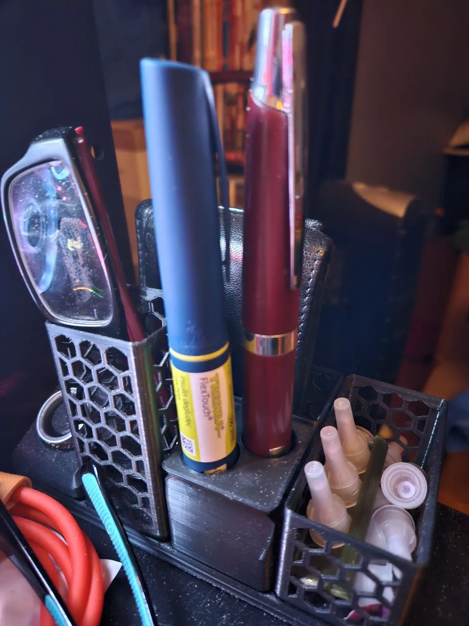 Giá đỡ bút tiêm insulin Gridfinity