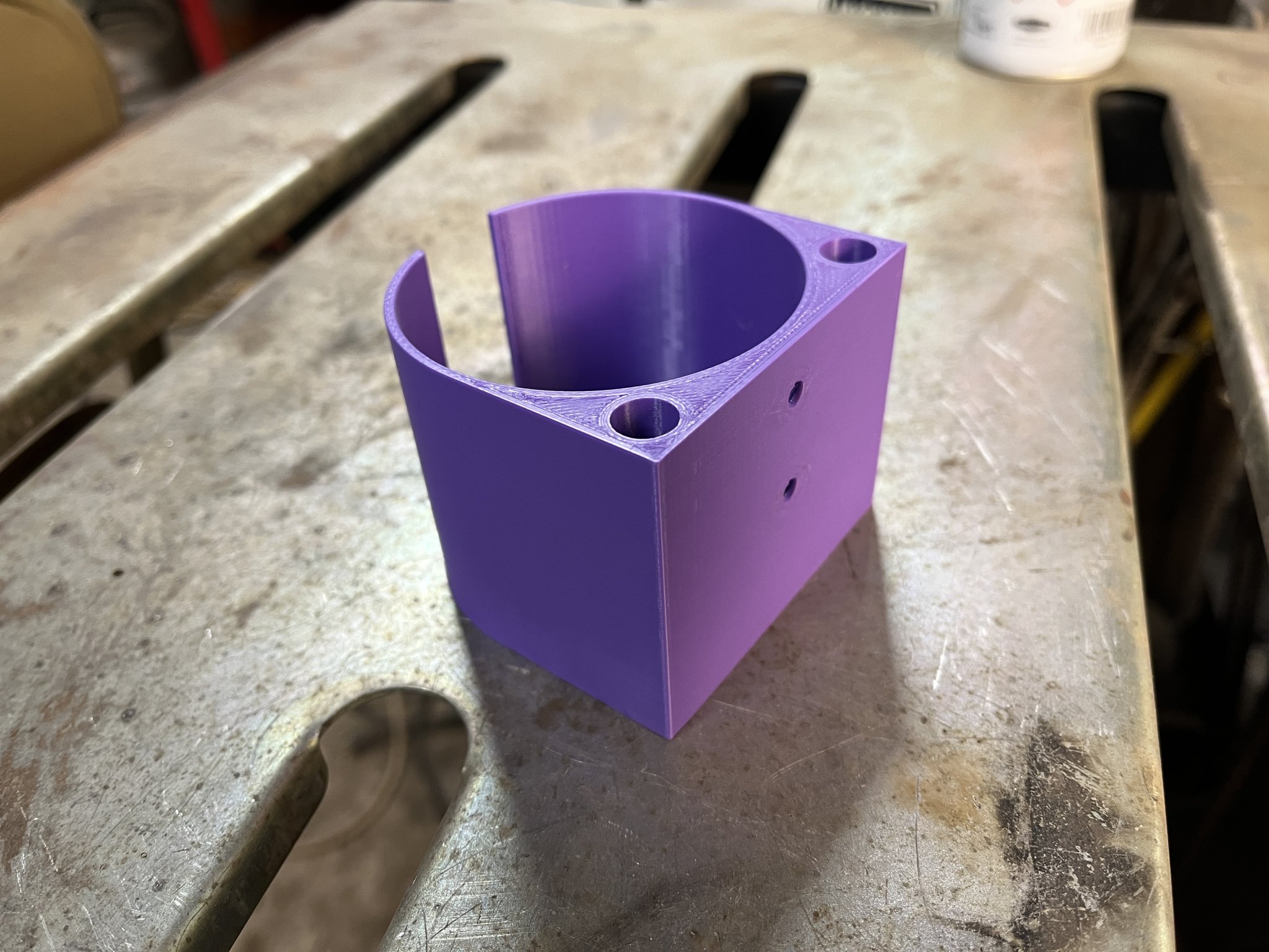 Giá đỡ lon đơn treo tường tiện lợi