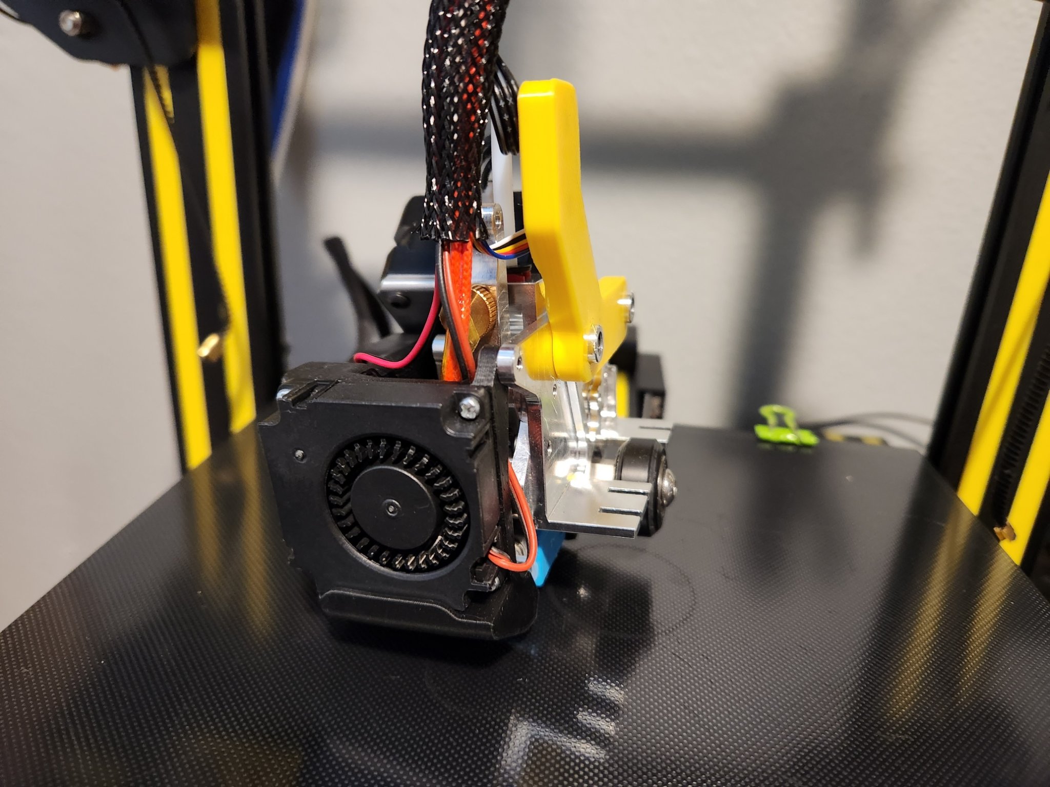 Giá đỡ giảm căng cáp cho đầu đùn Micro Swiss NG trên Ender 3