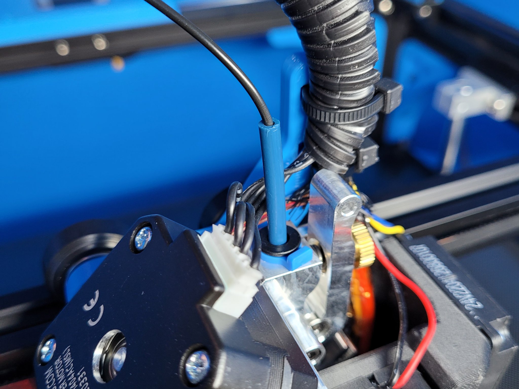 Giá đỡ dây cáp cho máy in Ender 5 Plus Micro Swiss NG