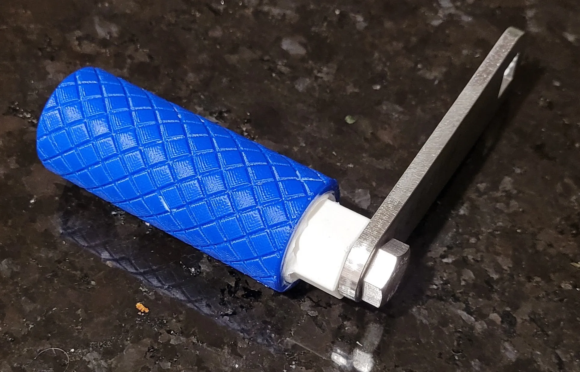 Tay quay nhỏ với hệ thống bôi trơn cho dự án DIY