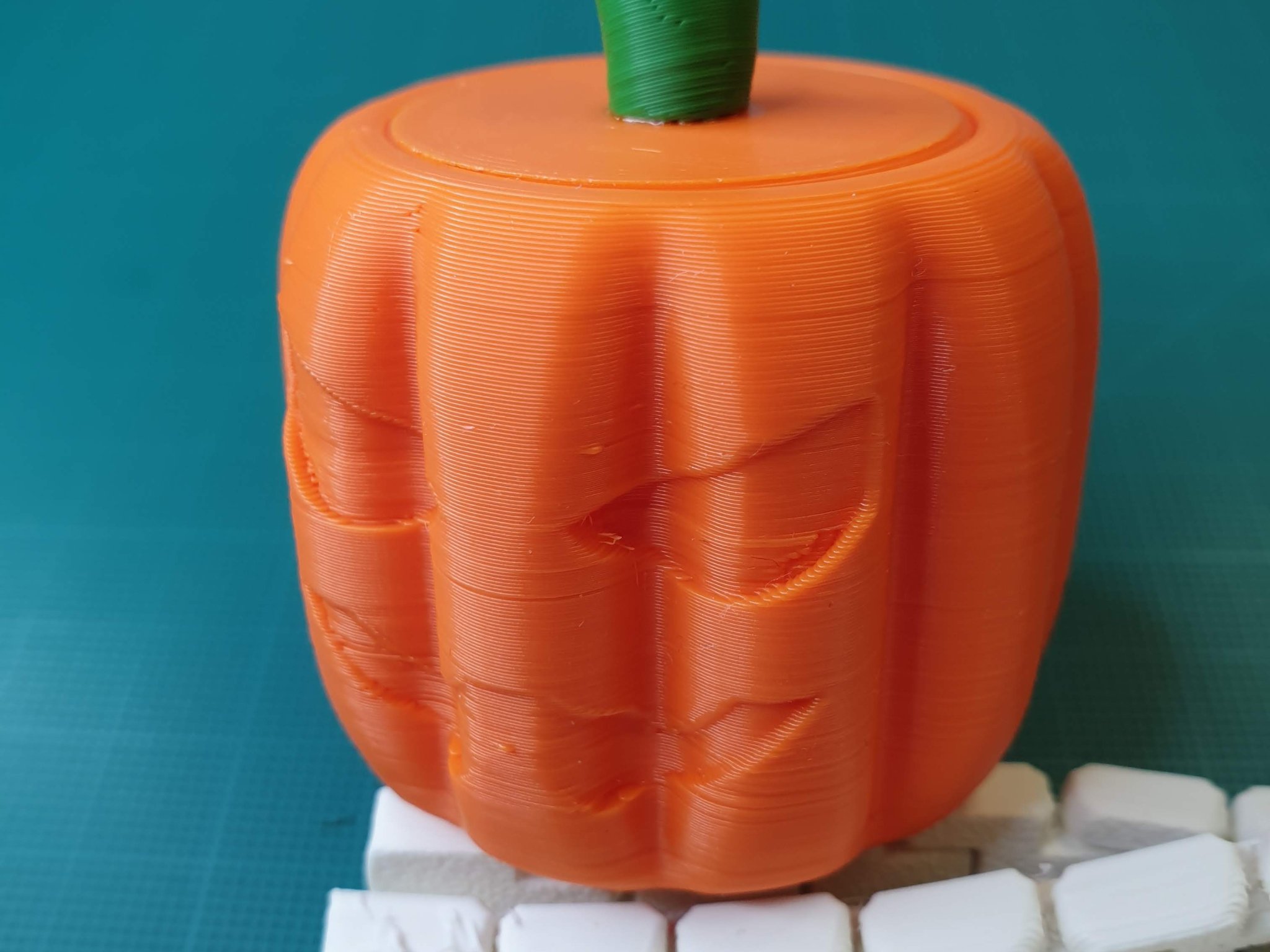 Bình đựng bí ngô kiểu Jack o' Lantern cho Halloween