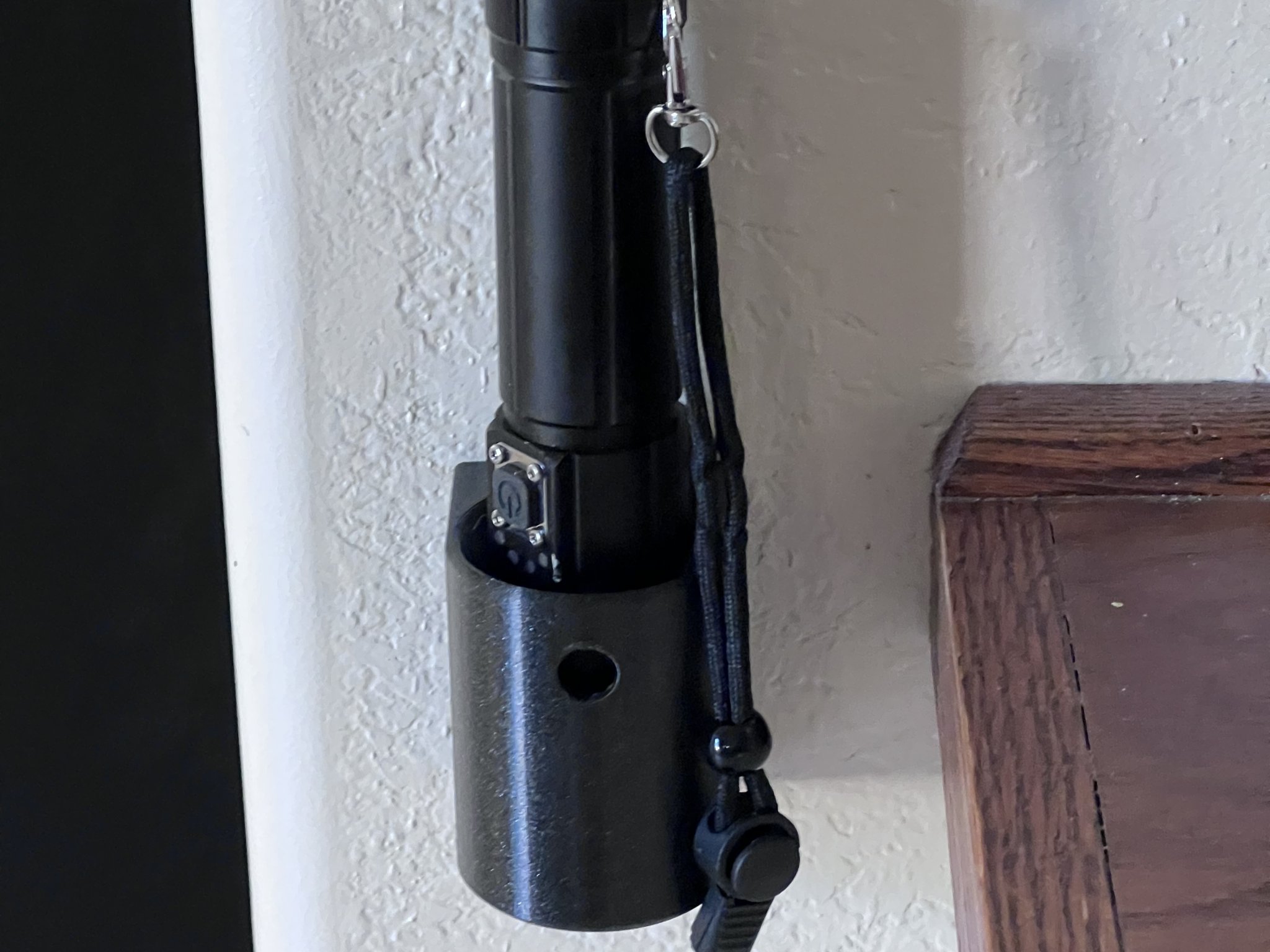 Giá đỡ đèn pin Sunitact XHP70.2 siêu sáng