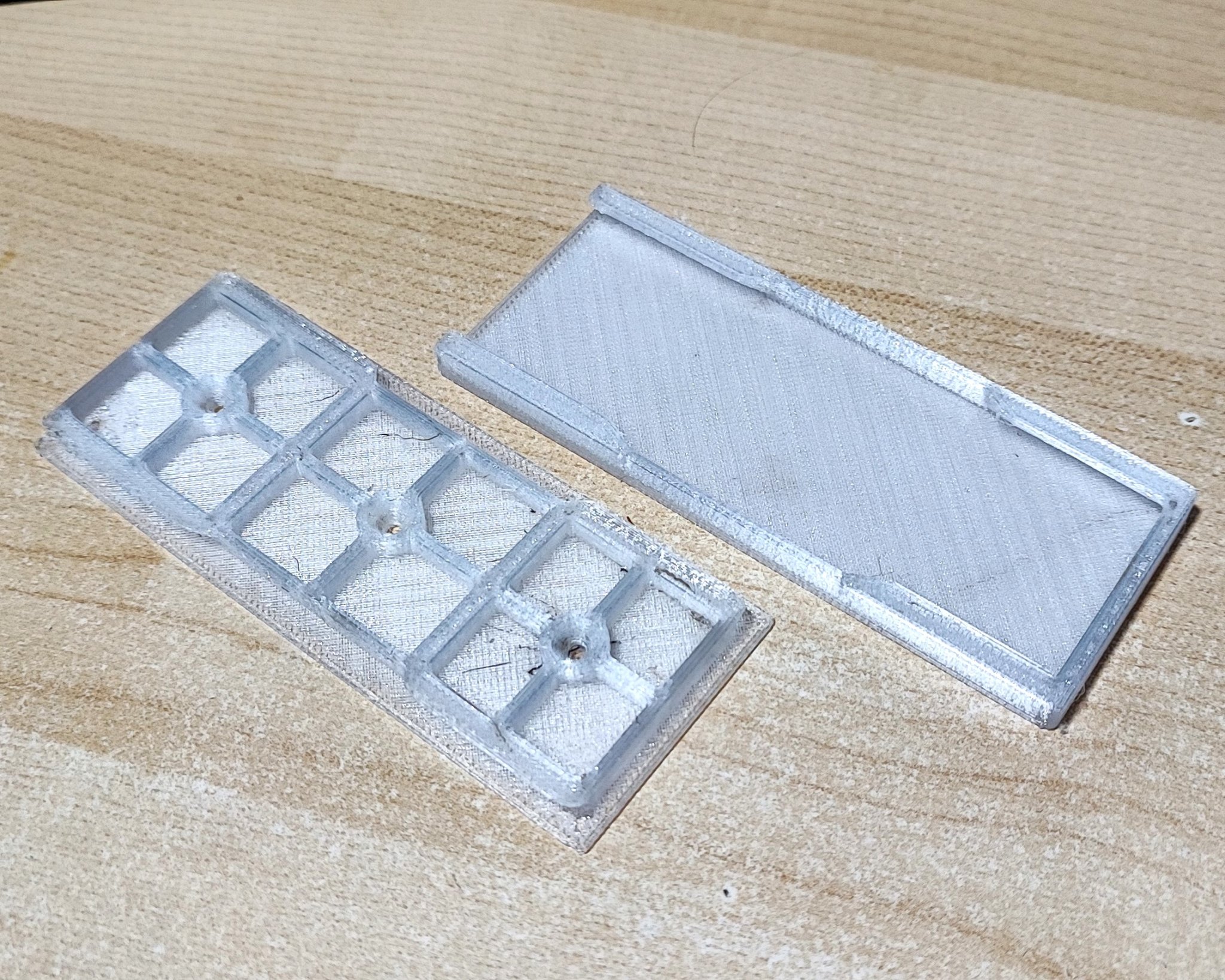 Giá đỡ treo tường không khoan lỗ với tổ chức dây cáp 3