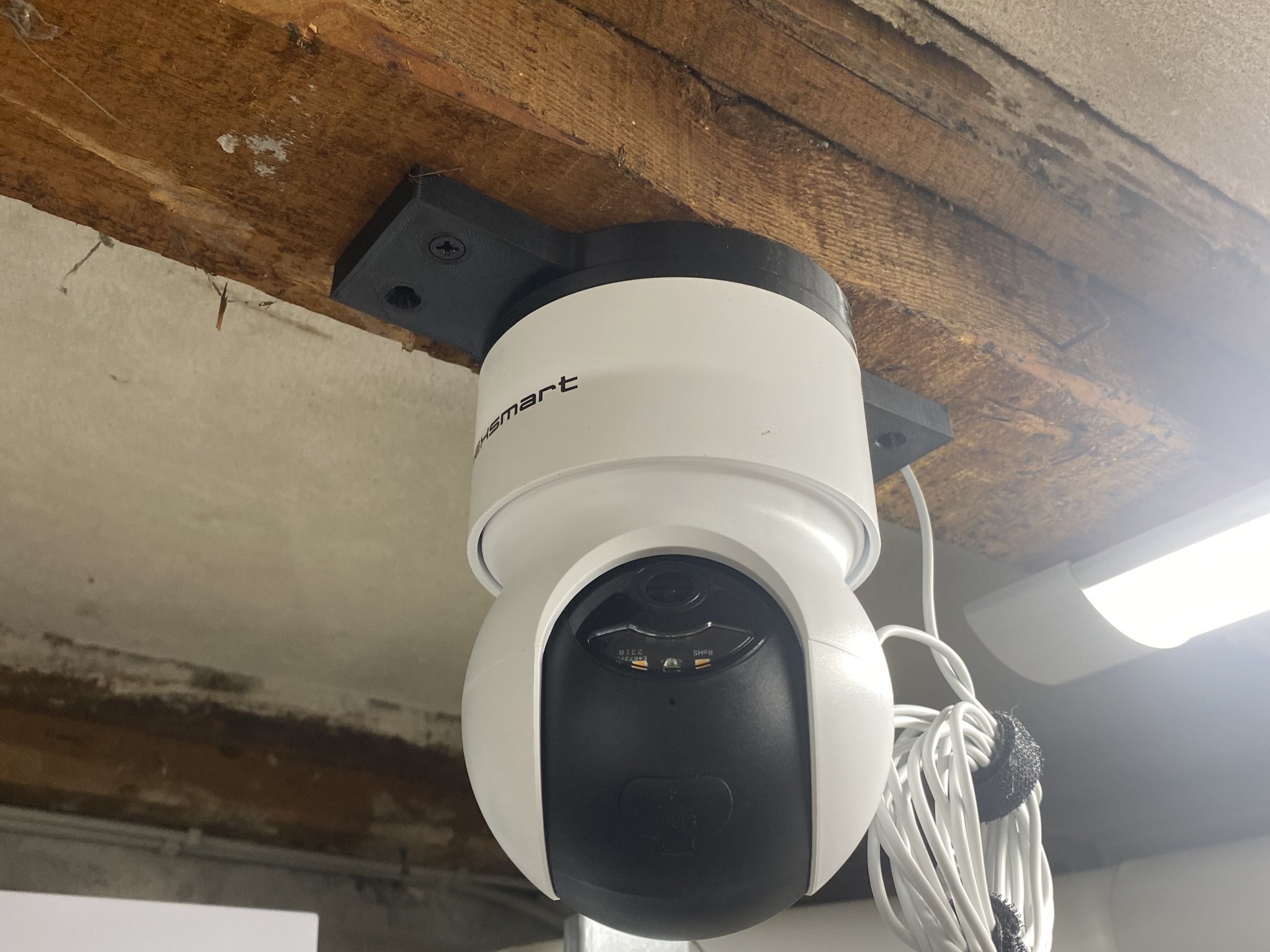 Giá đỡ trần cho camera Nexsmart Patrol