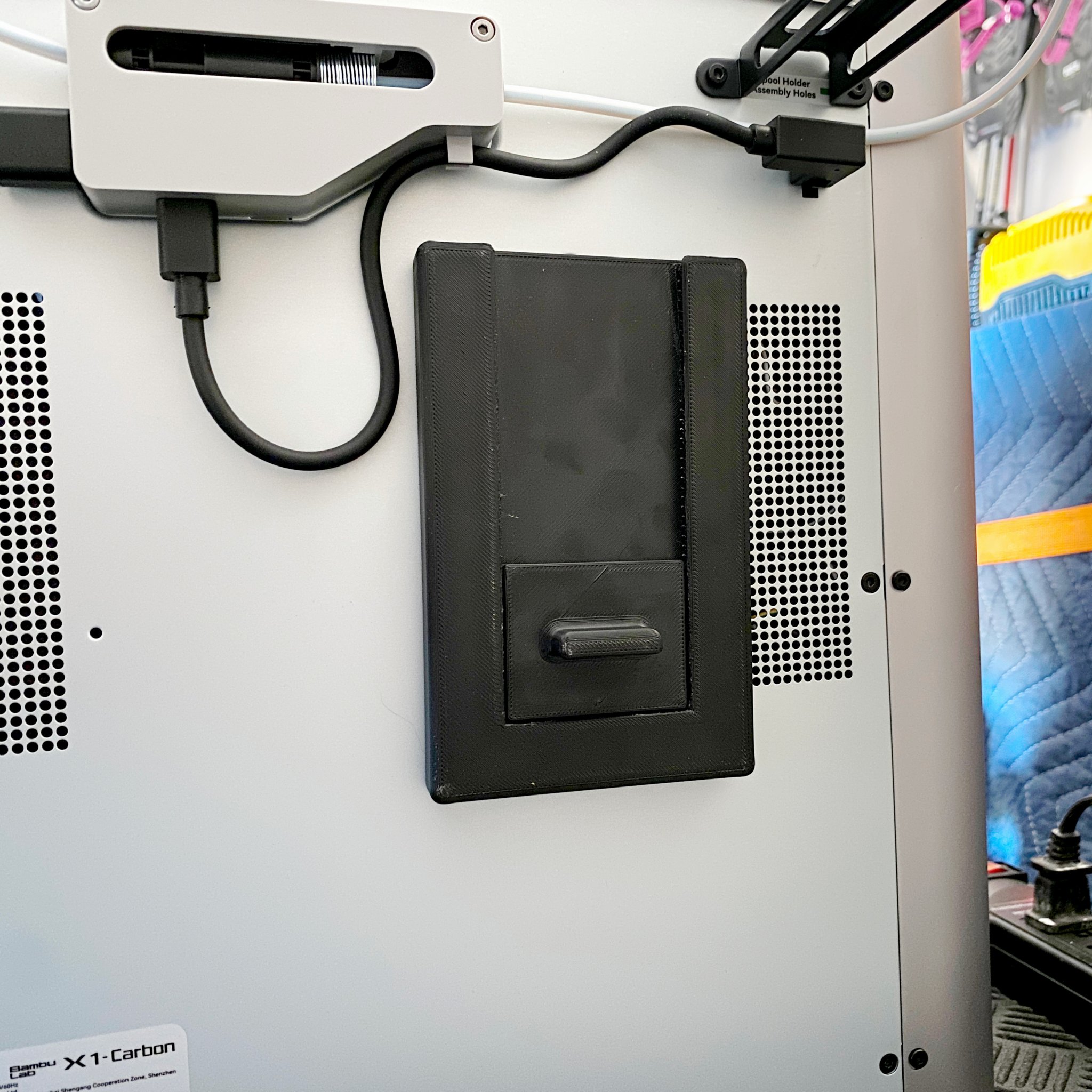 Nắp che ống thải Bambu Lab X1C với cửa trượt