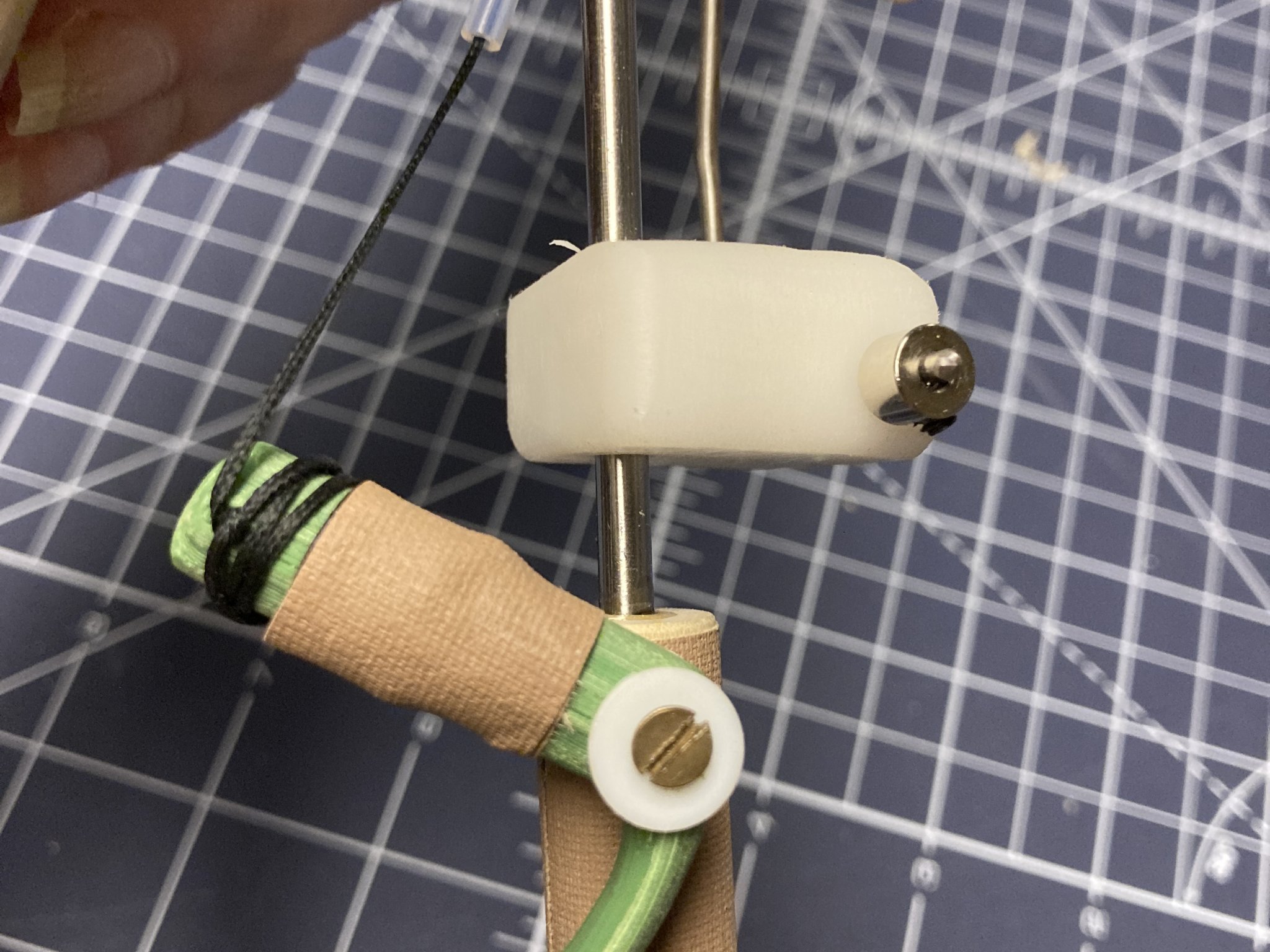 Bộ kích hoạt và giá đỡ cho rối xương