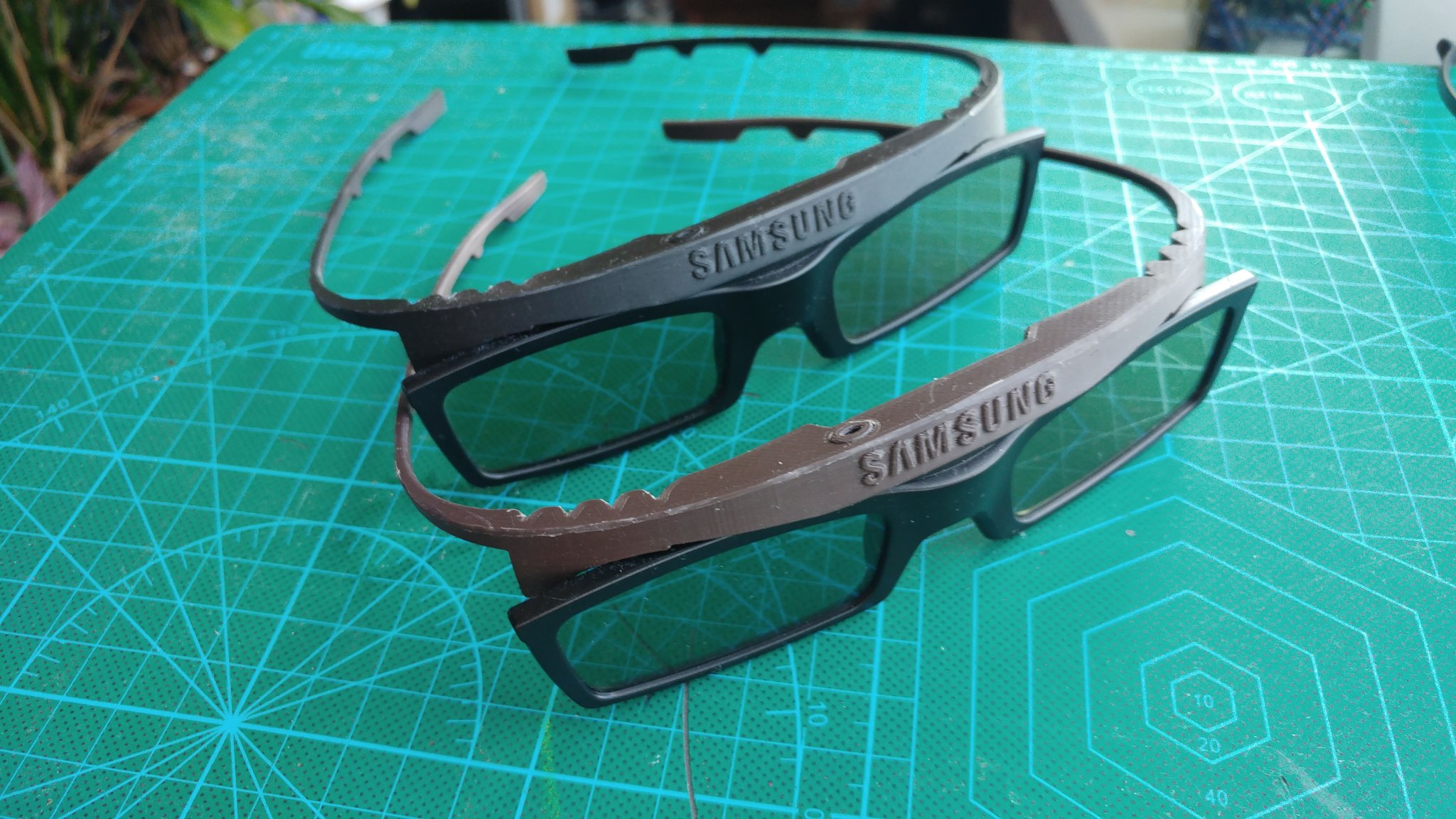 Khung kính 3D Samsung Active SSG-5100GB