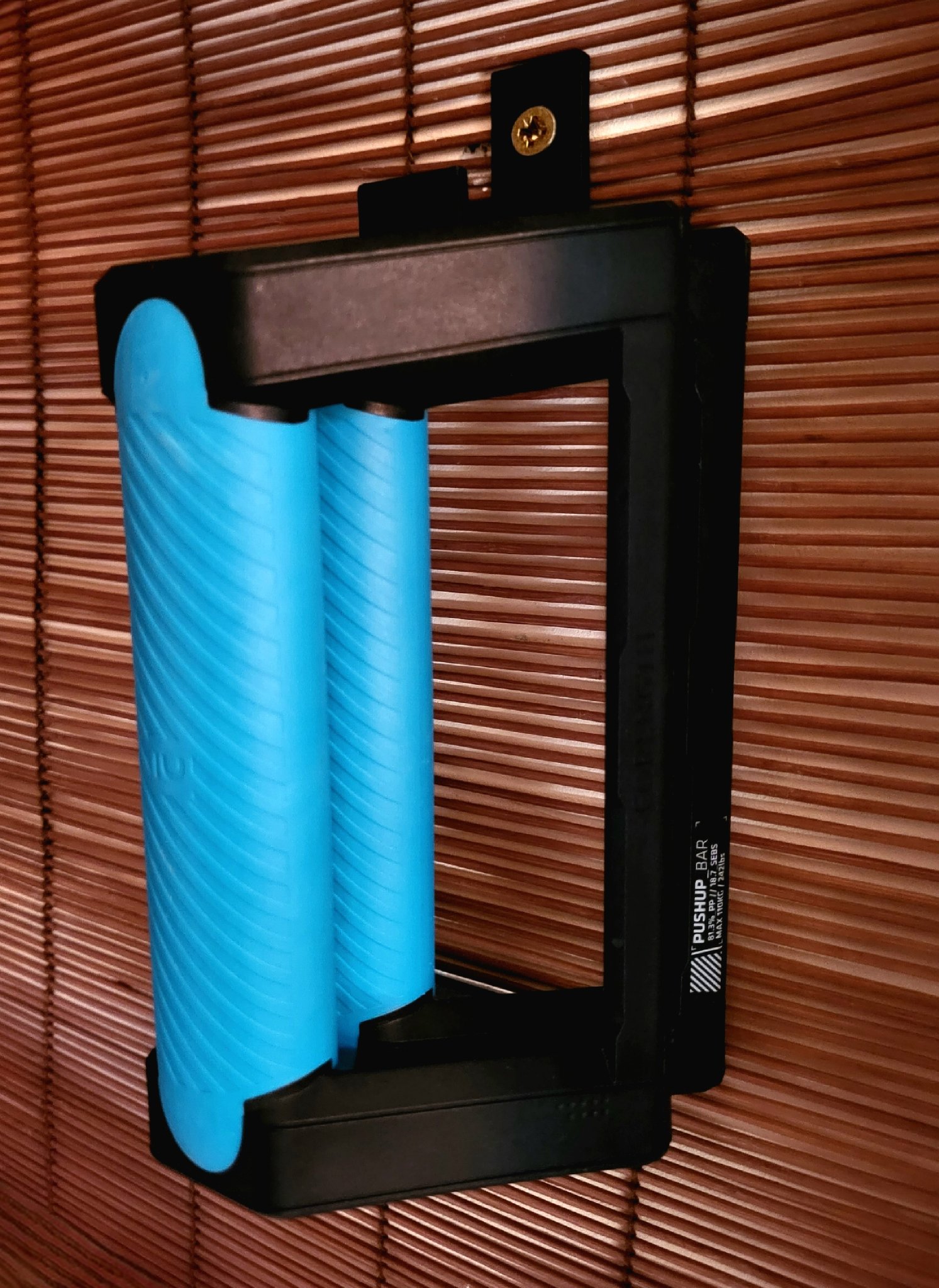 Giá treo thanh chống đẩy gắn tường cho Dechatlon