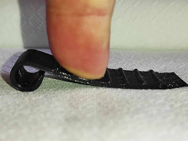 Chân đế cửa kiểu wedge với tác dụng giữ chắc chắn