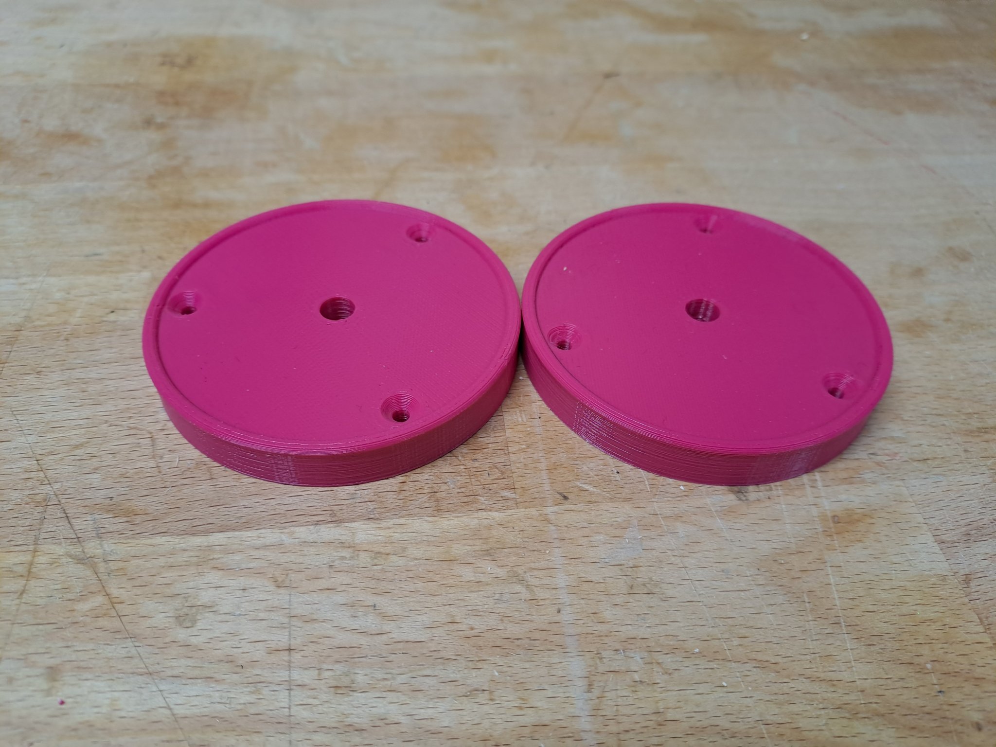 Giá đỡ bánh xe bàn đơn giản với lớp neoprene