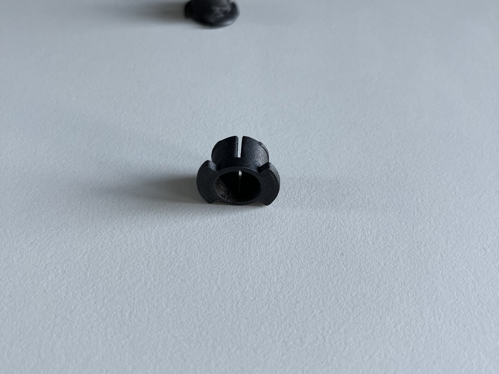 Giá đỡ Gutbrod Schnapplager 92H bằng nylon