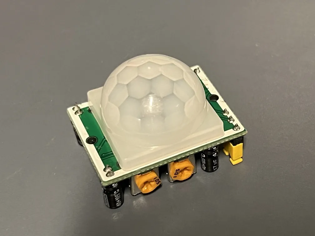 Vỏ cảm biến chuyển động PIR đơn giản