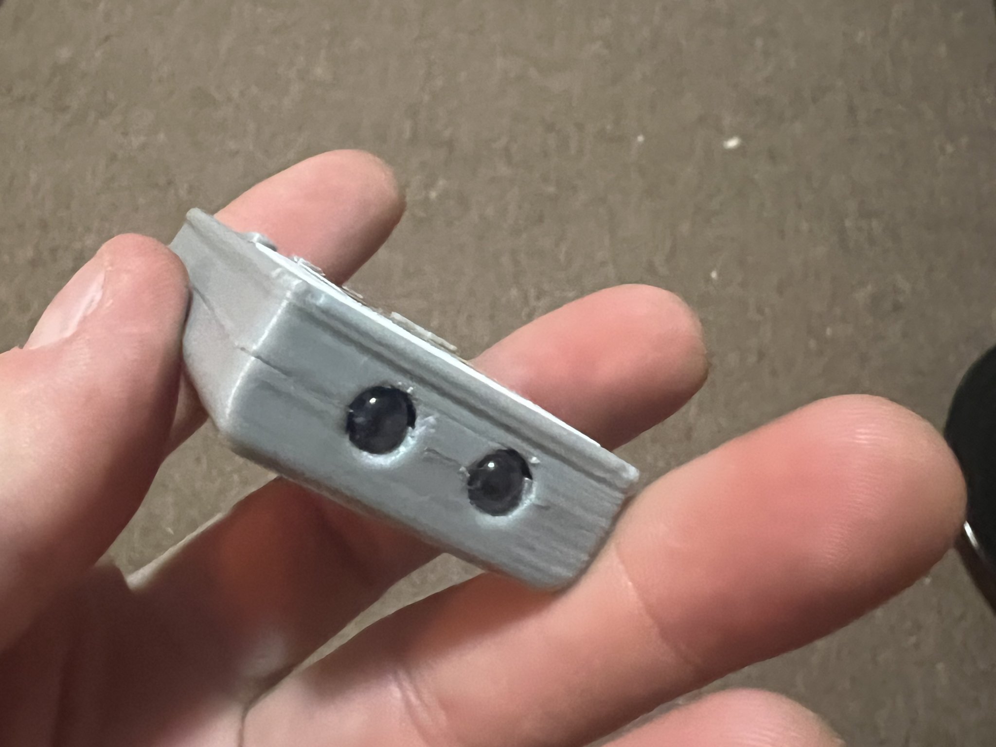 Đèn LED Gameboy đa năng với chức năng điều khiển từ xa