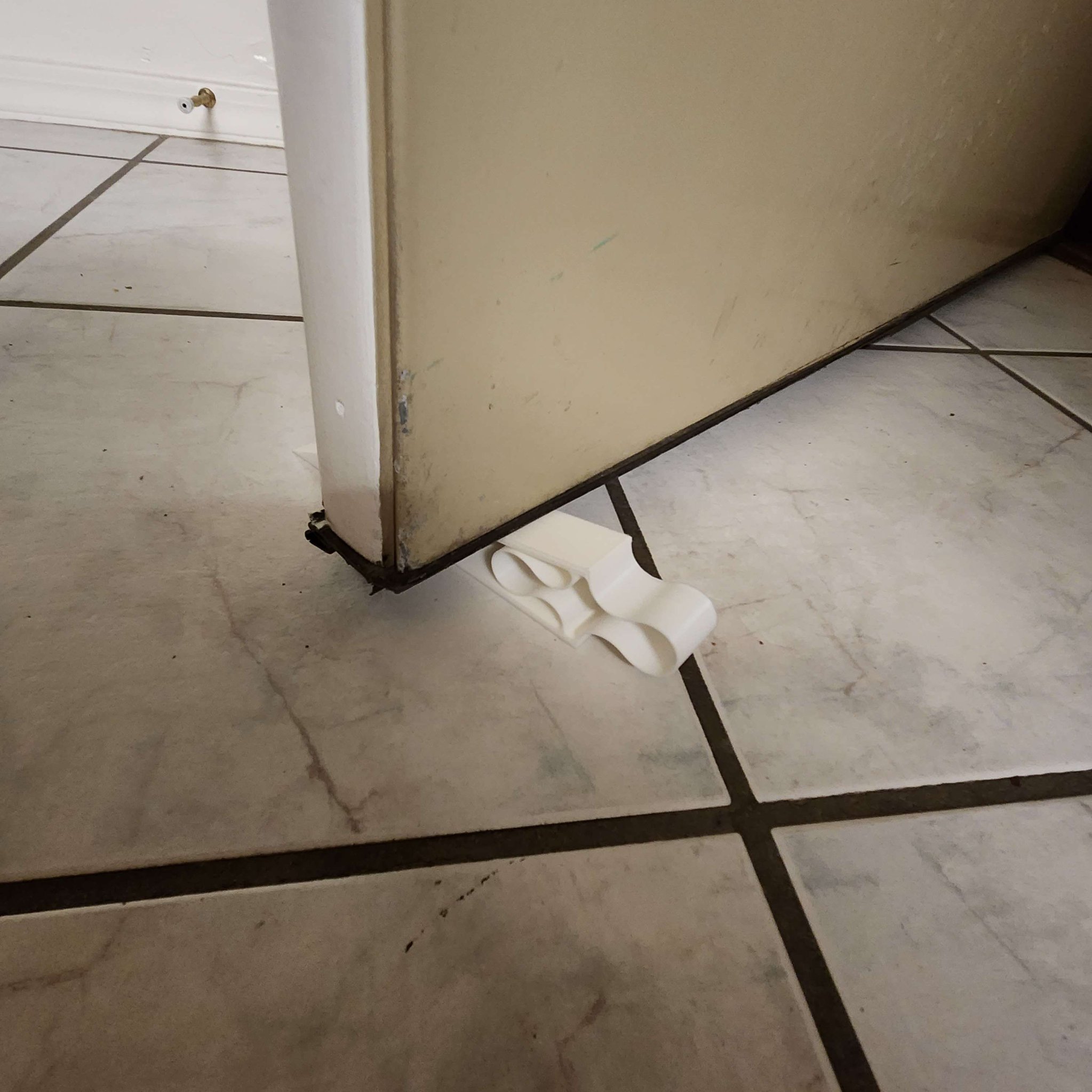 Cơ chế cửa chặn linh hoạt có khả năng tự điều chỉnh lực