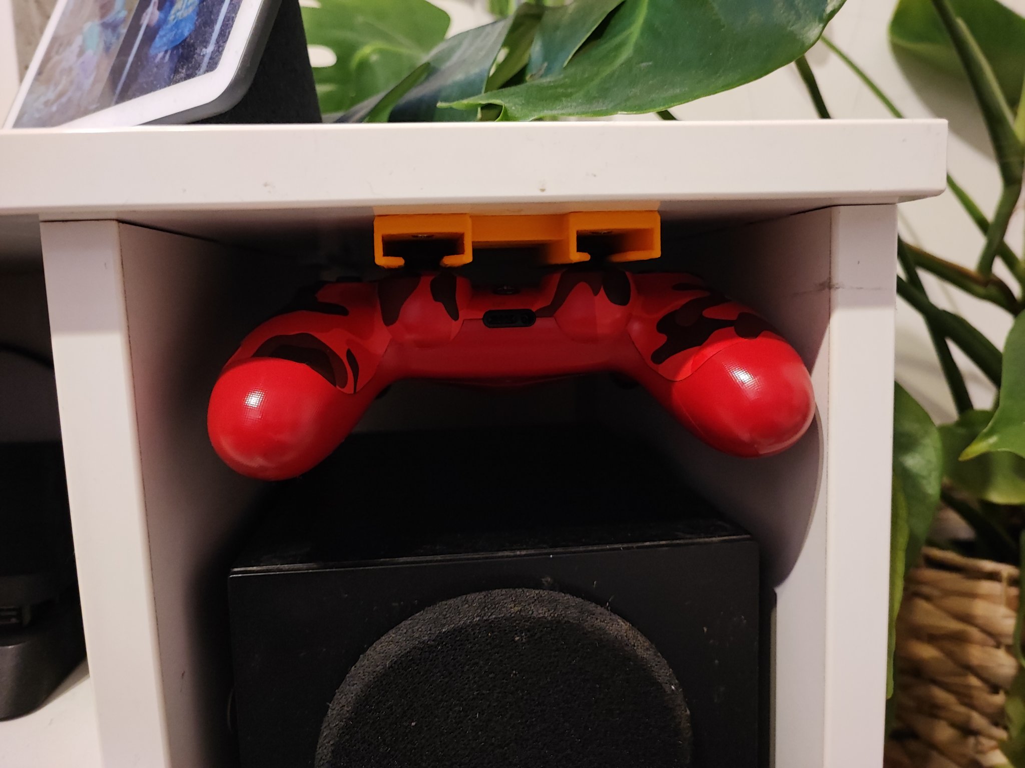 Giá Đỡ Tay Cầm PS4 Dualshock Gắn Dưới Bàn