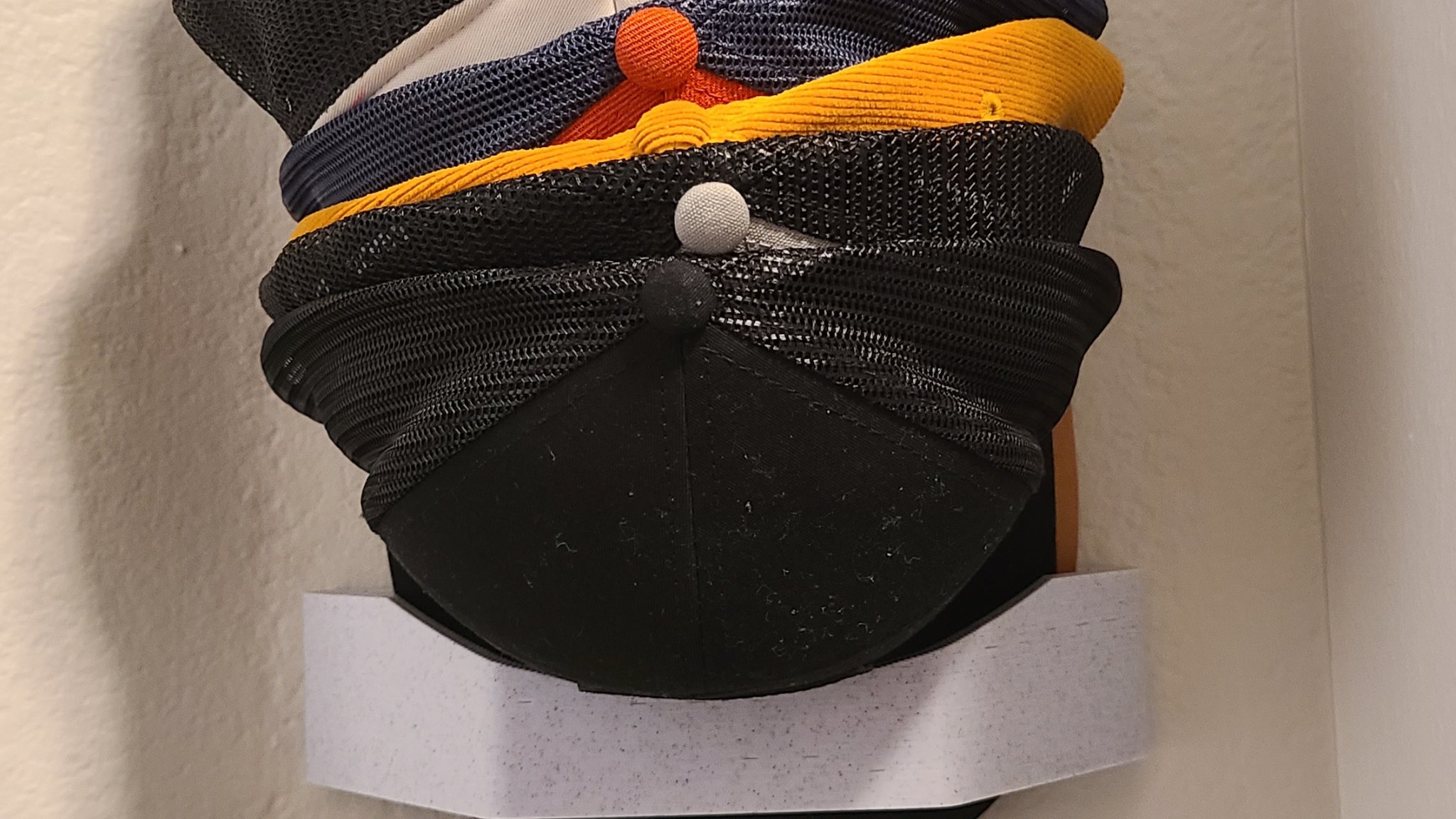 Giá đỡ mũ treo tường tiện lợi