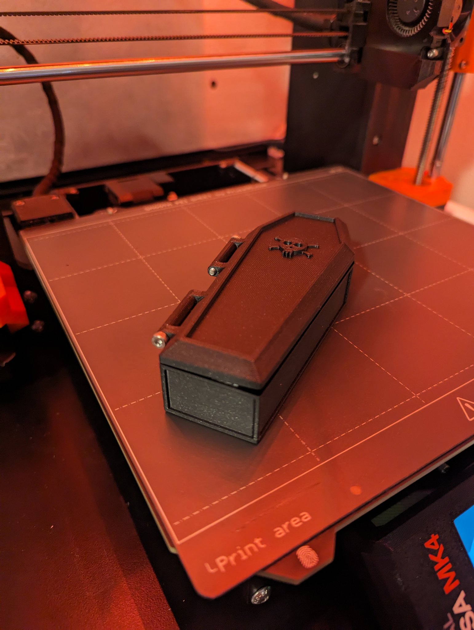 Quan tài nhỏ cho bộ xương Halloween