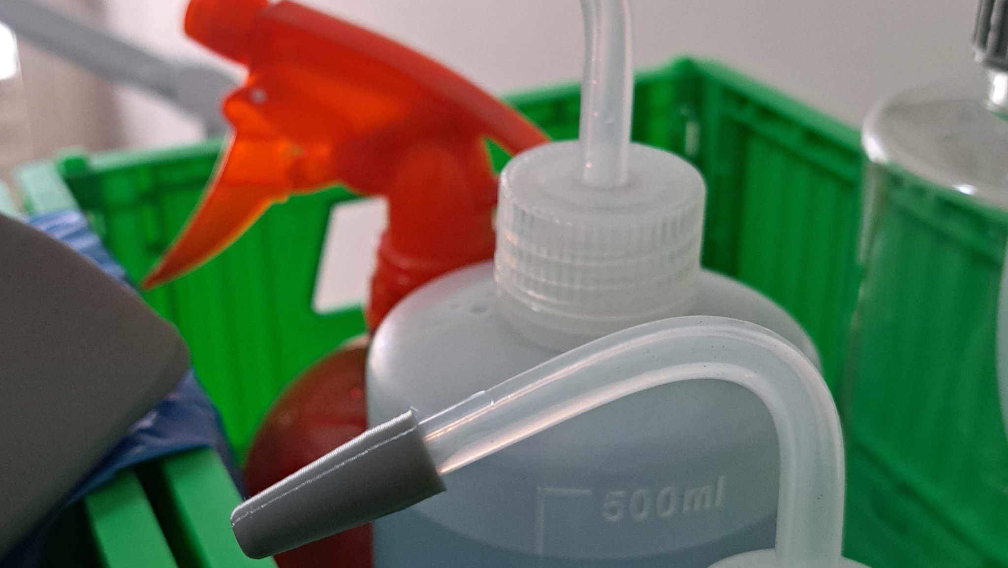 Nắp chai bóp cho chai xịt vệ sinh máy in 3D