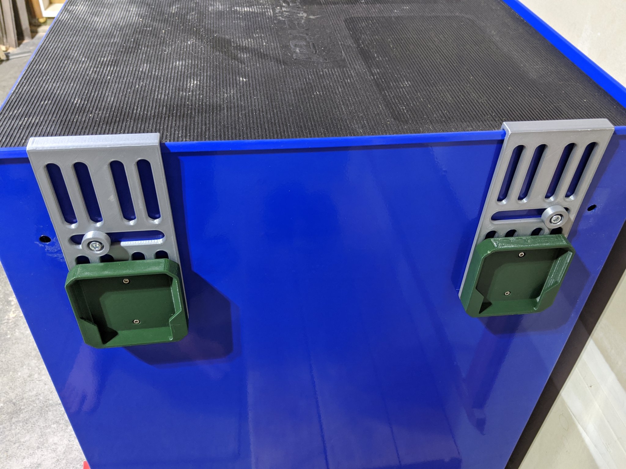 Giá đỡ Milwaukee Packout cho tủ dụng cụ U.S. GENERAL 26 in. x 22 in.