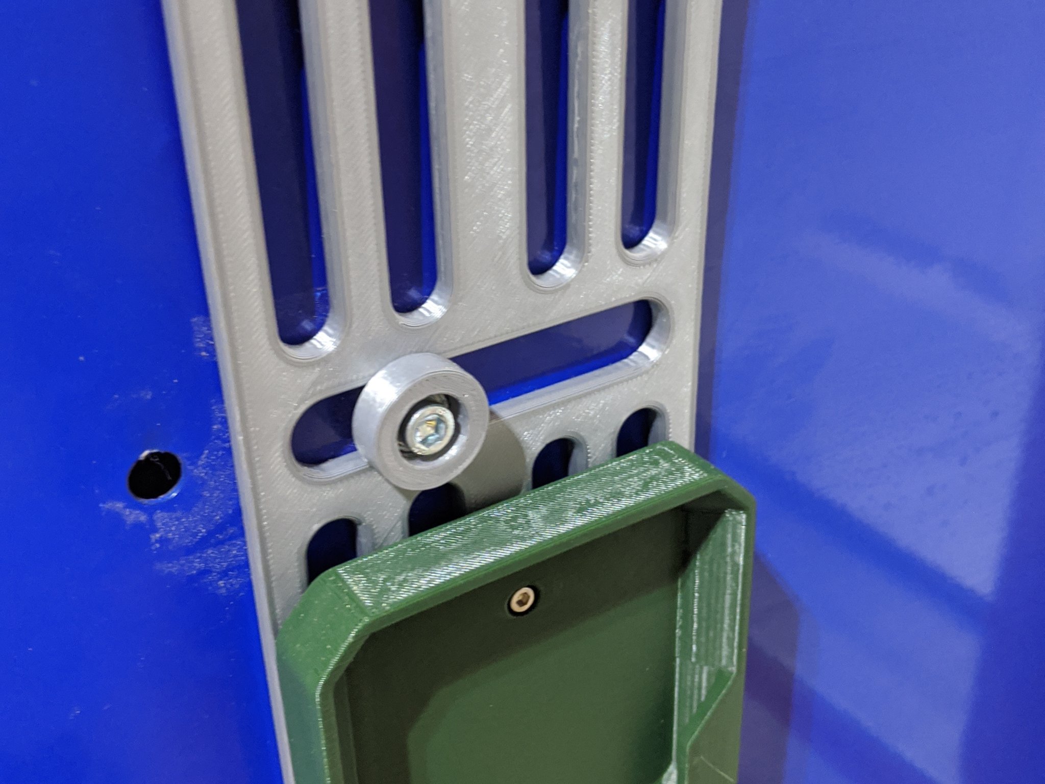 Giá đỡ Milwaukee Packout cho tủ dụng cụ U.S. GENERAL 26 in. x 22 in.