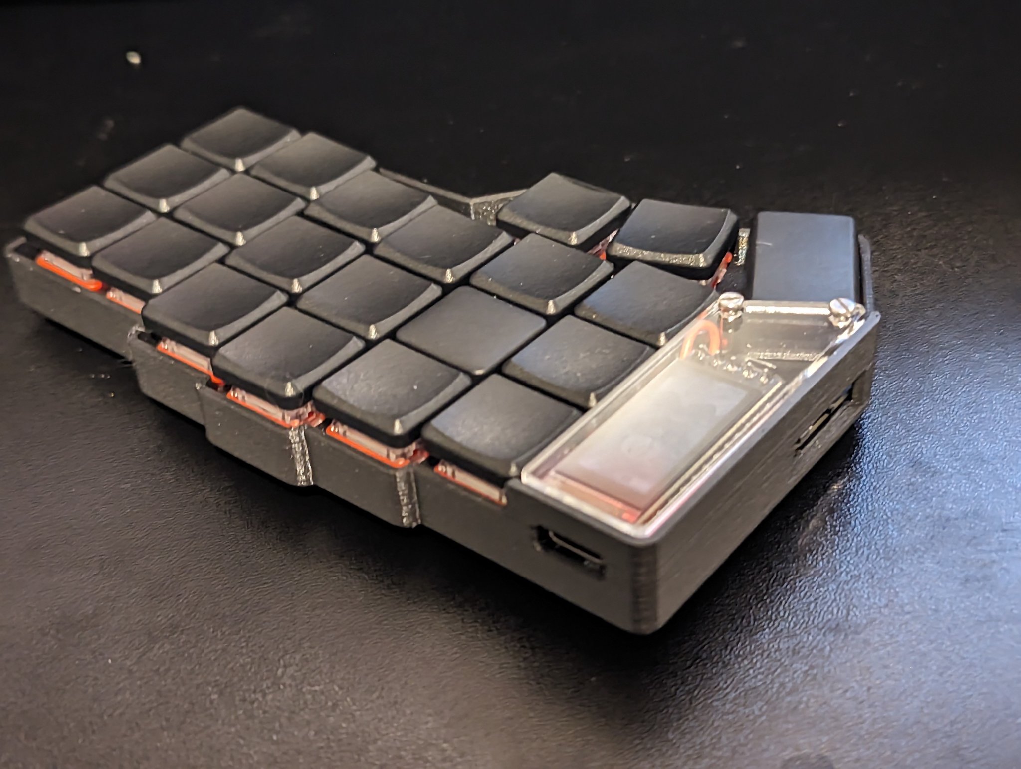 Vỏ và đế không dây Corne choc kiểu thấp