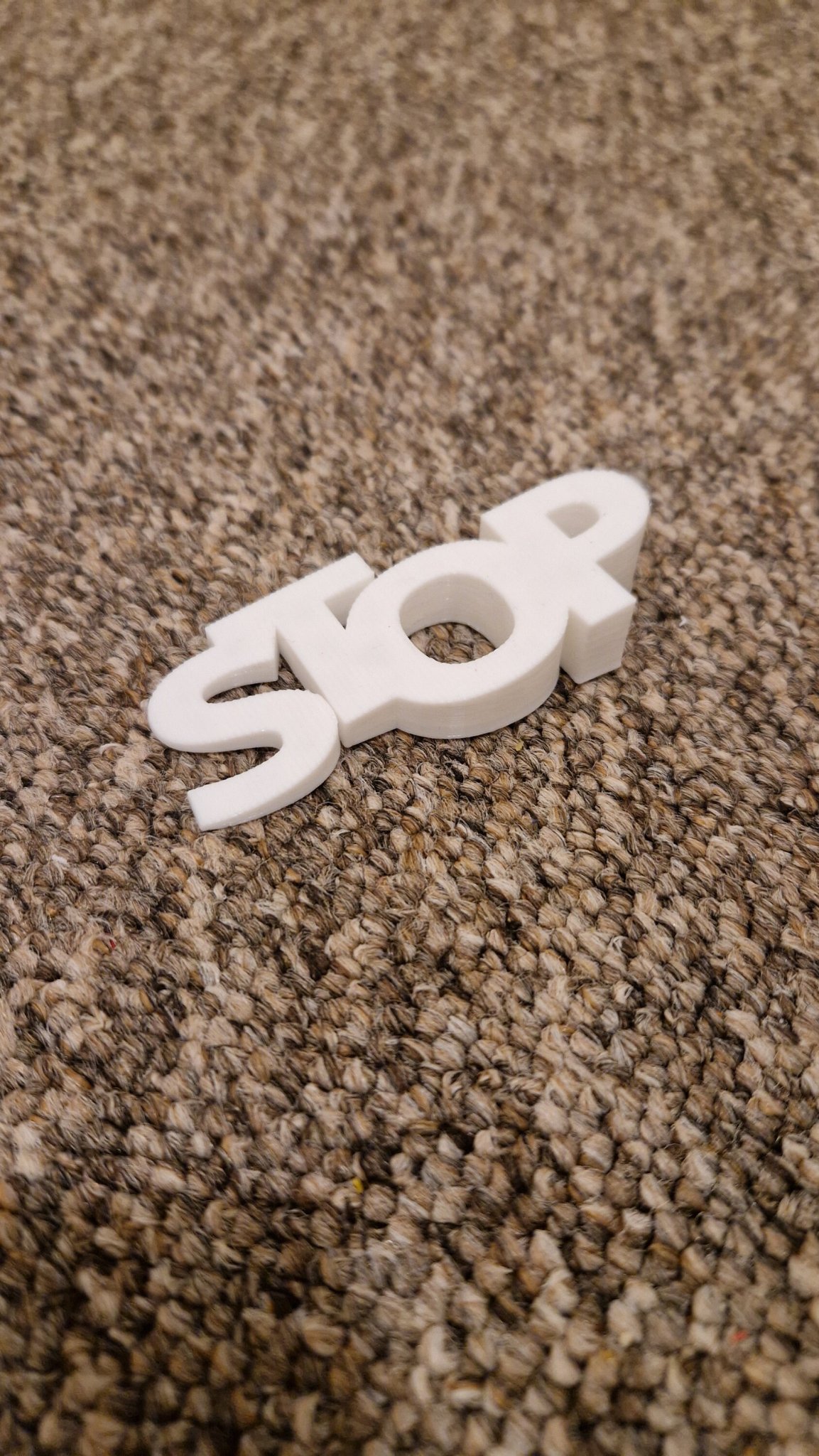 Cụm chặn cửa hình chữ "STOP" phong cách và tiện dụng của Gve...