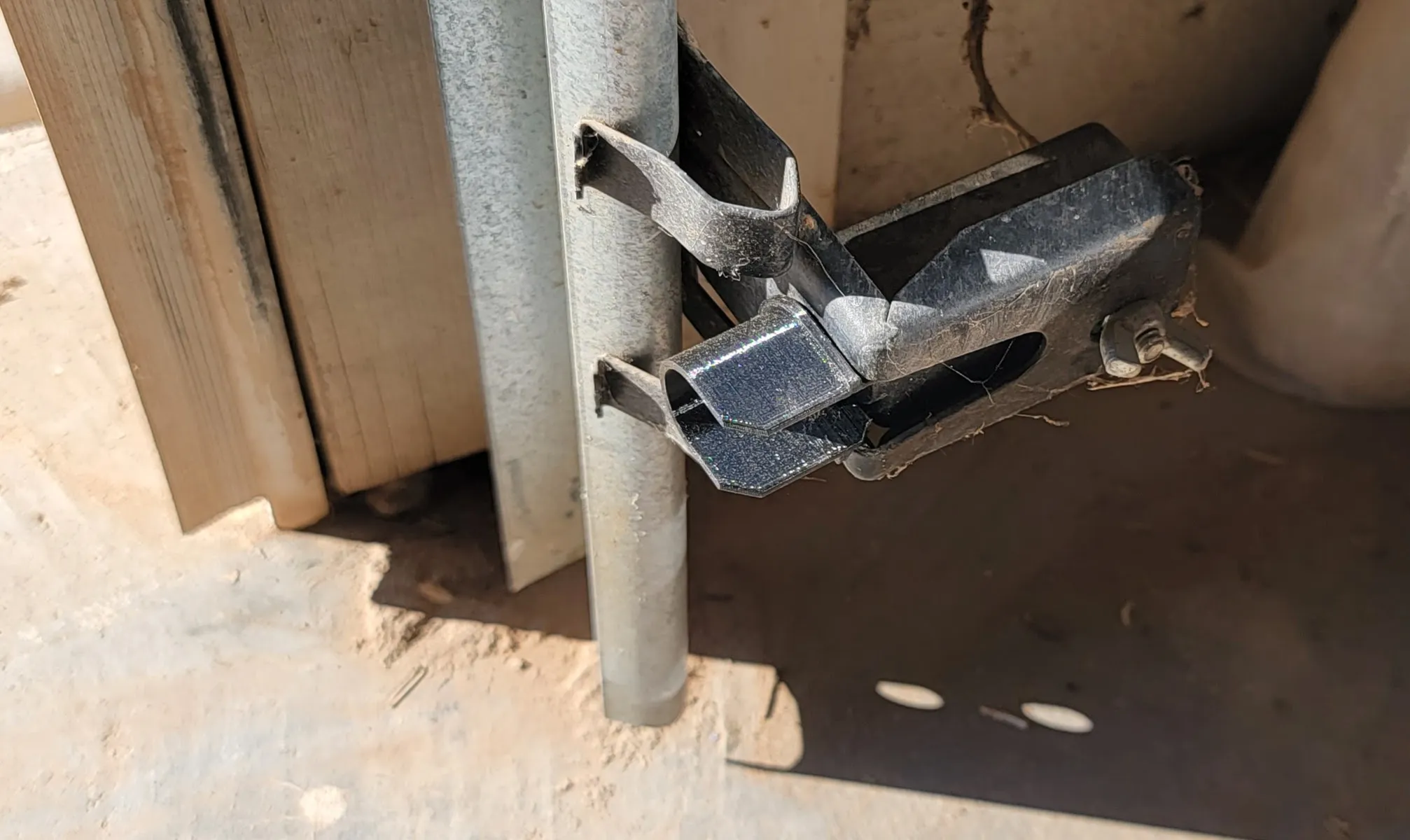 Cảm biến che nắng cho cửa gara Chamberlain