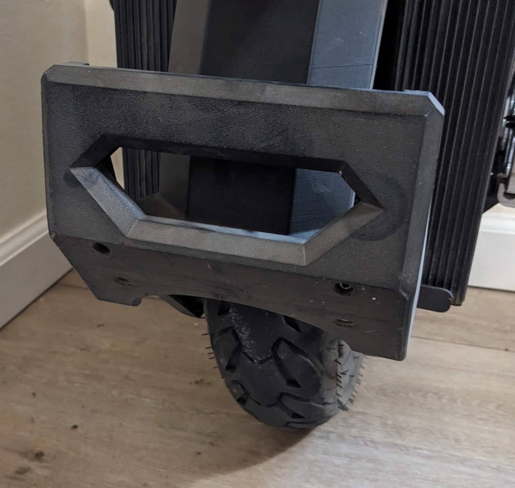 Tay cầm đa năng EX30 với chức năng giá đỡ