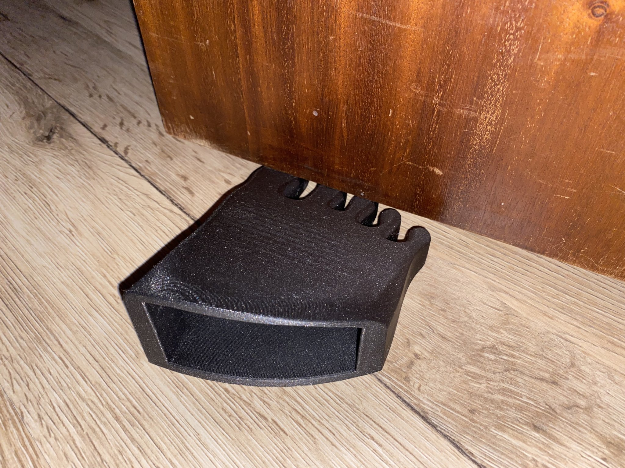 Kẹp cửa hài hước dễ dàng sử dụng và di chuyển