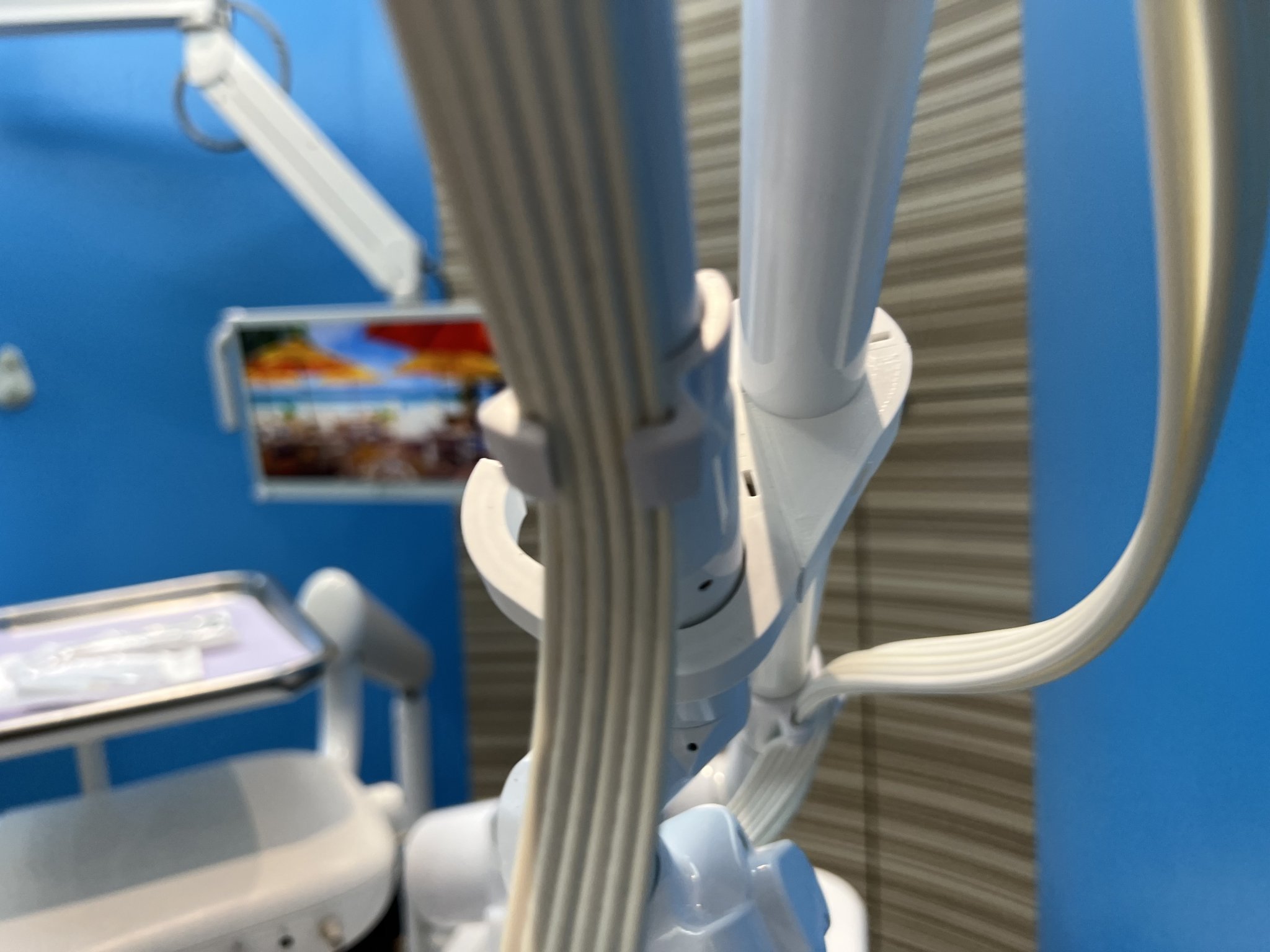 Giá đỡ tay laser nha khoa Solea phiên bản cải tiến