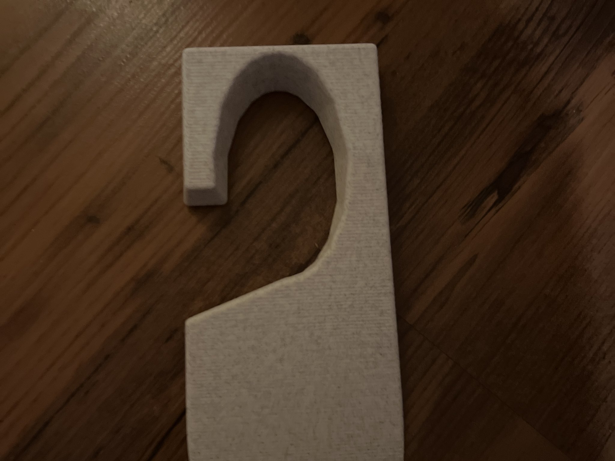 **Giá đỡ cửa treo tay cầm cửa**