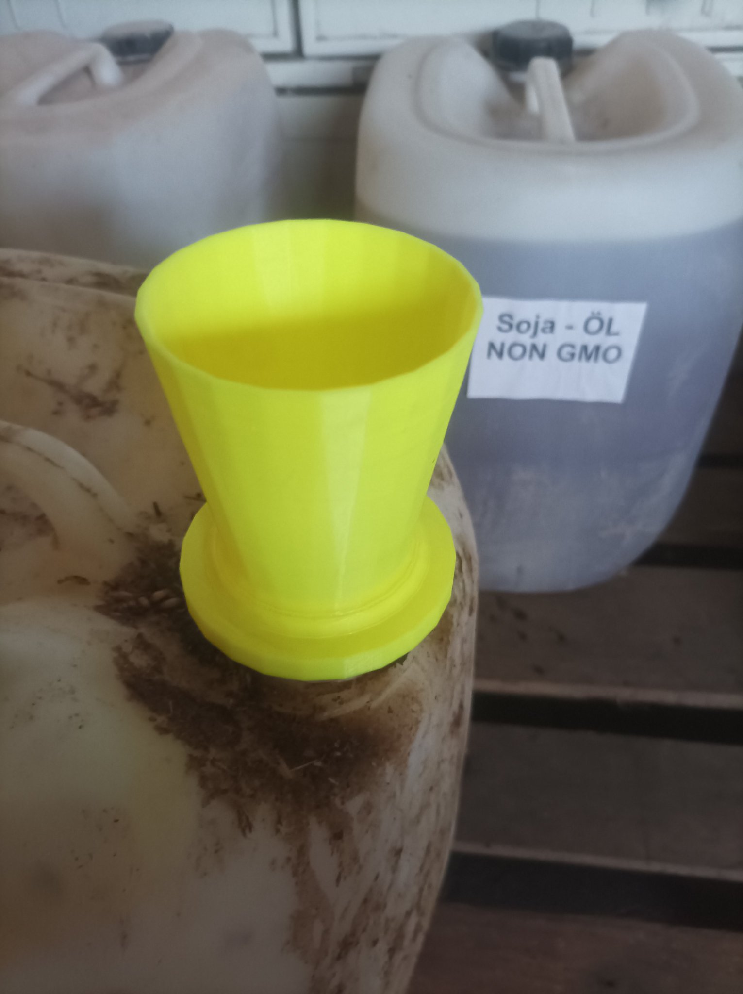 Phễu đơn giản cho gia đình và vườn