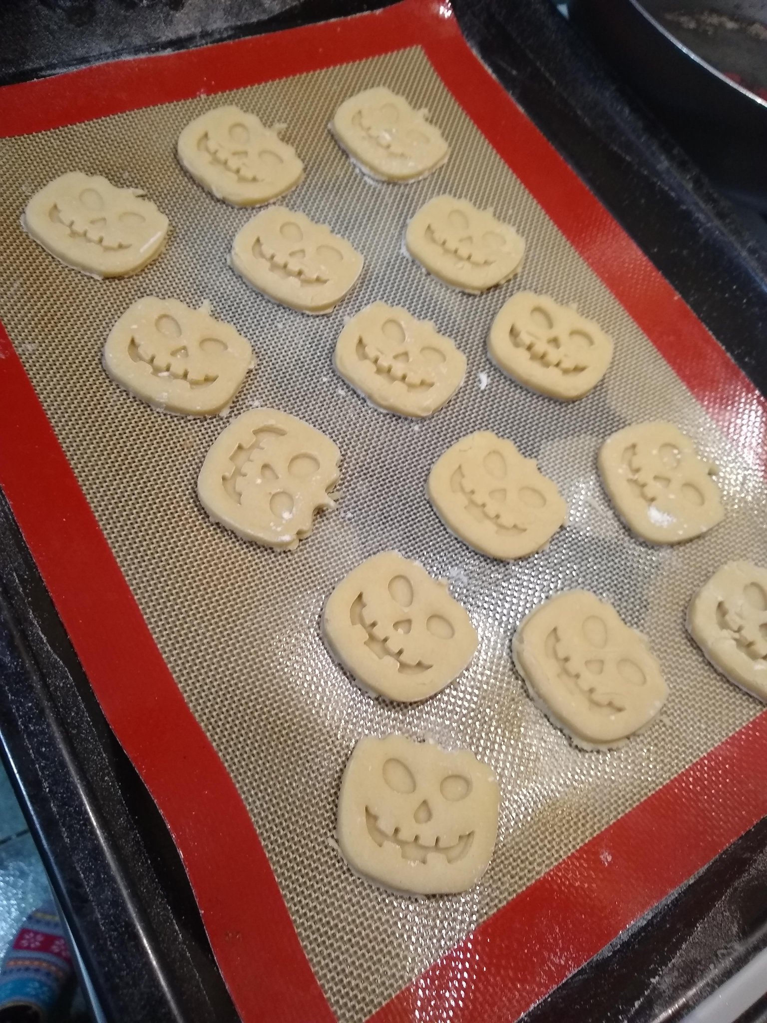 Cutter bánh quy bí ngô cho mùa Halloween