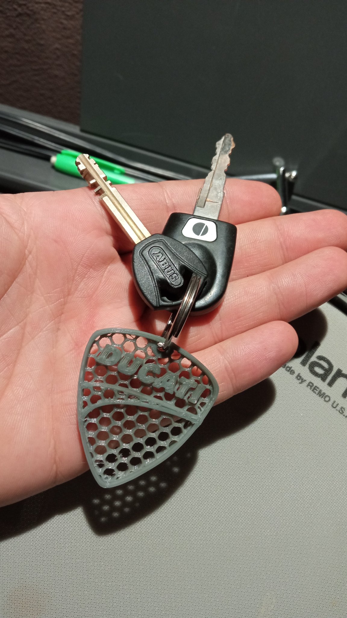 Móc chìa khóa Ducati bằng TPU cho máy in 3D