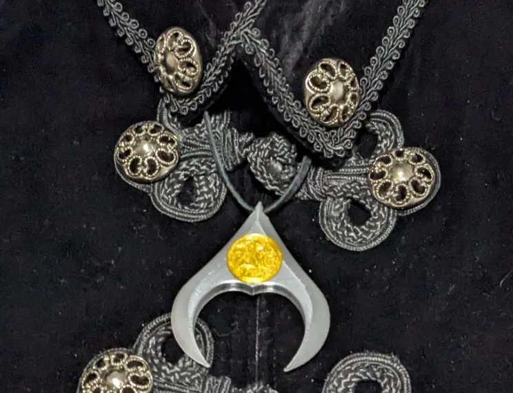 Dây chuyền Jareth phiên bản remix từ StarvingArtworks