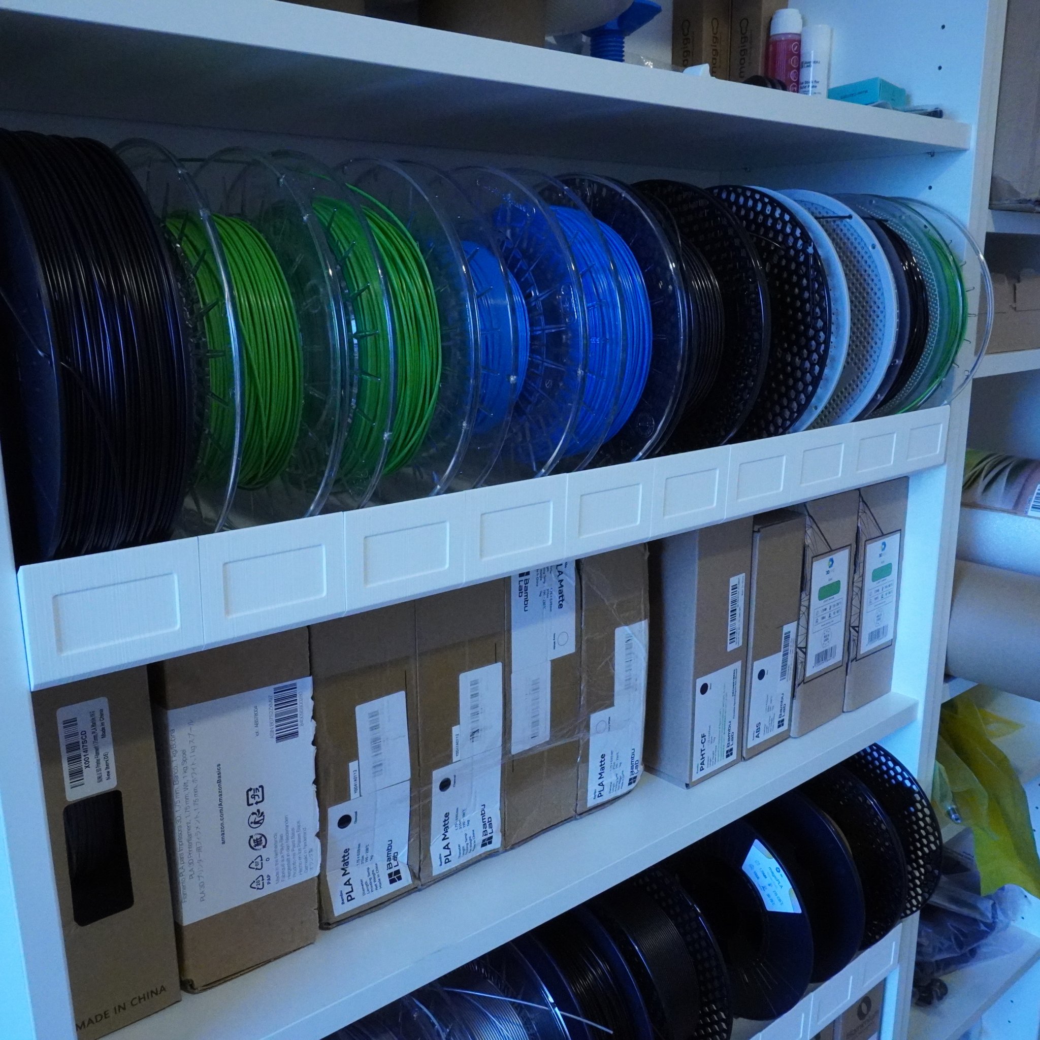 Giá đỡ cuộn cho kệ Billy tổ chức cuộn dây