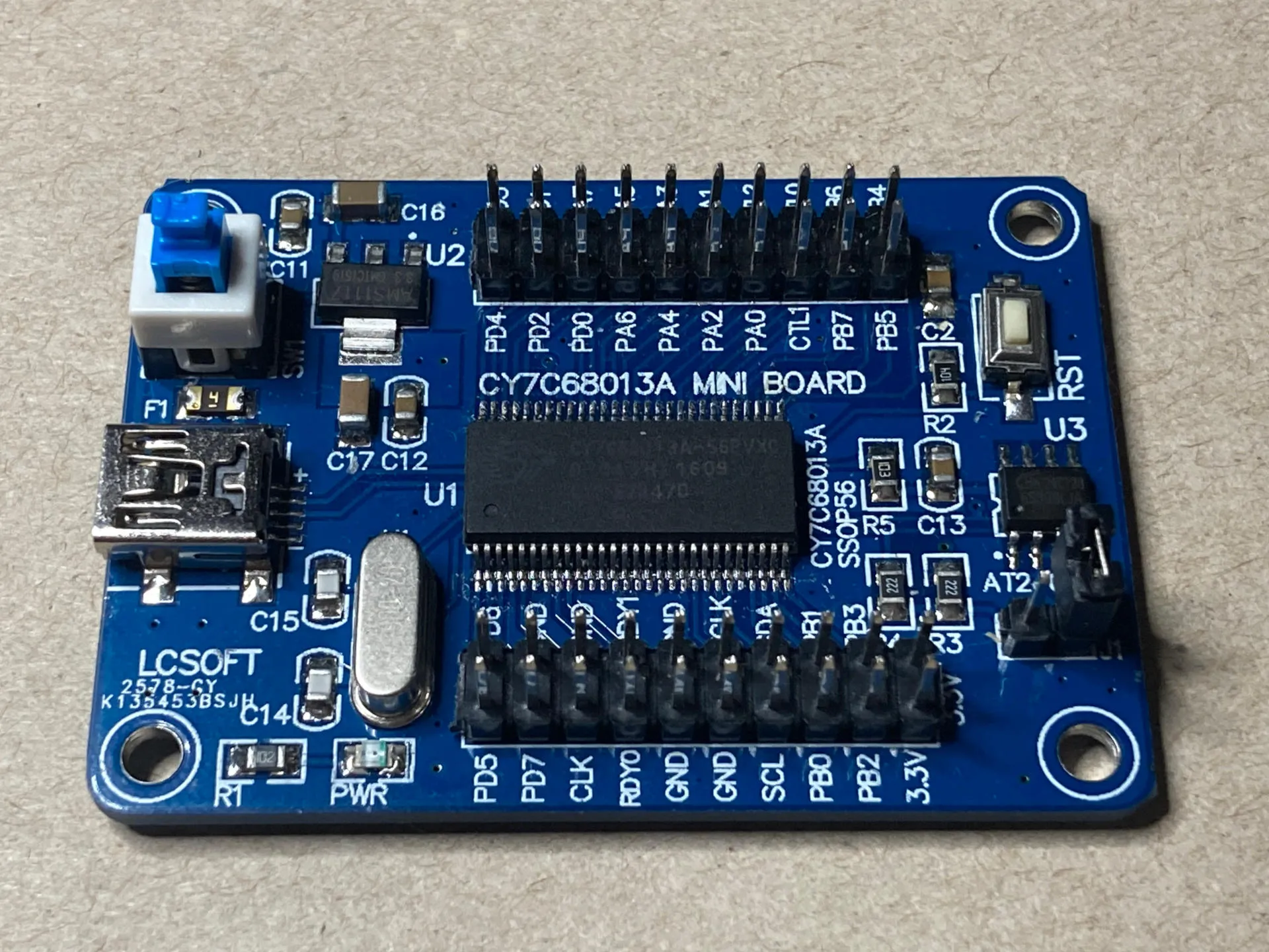 Vỏ bảo vệ cho bo mạch phân tích logic Cypress FX2