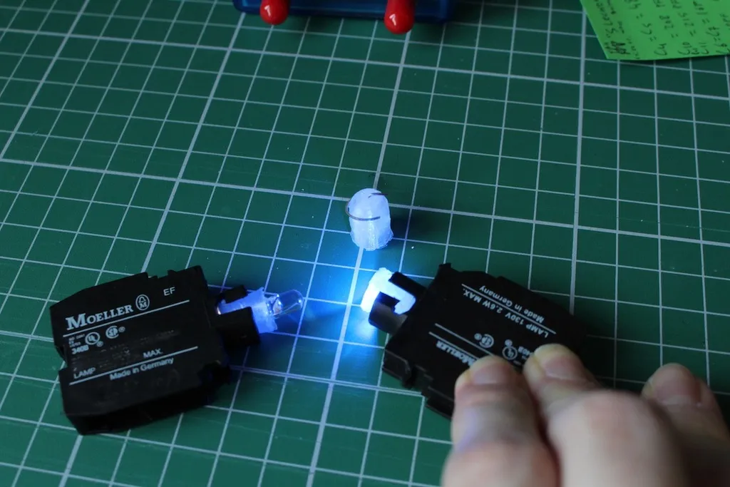 Đồ lắp đèn LED cho đèn tín hiệu Klöckner-Moeller EF