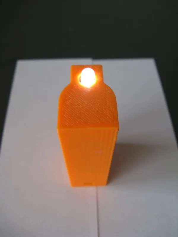 Vỏ đèn LED Circuitsonline KifKit V2 với công tắc trượt