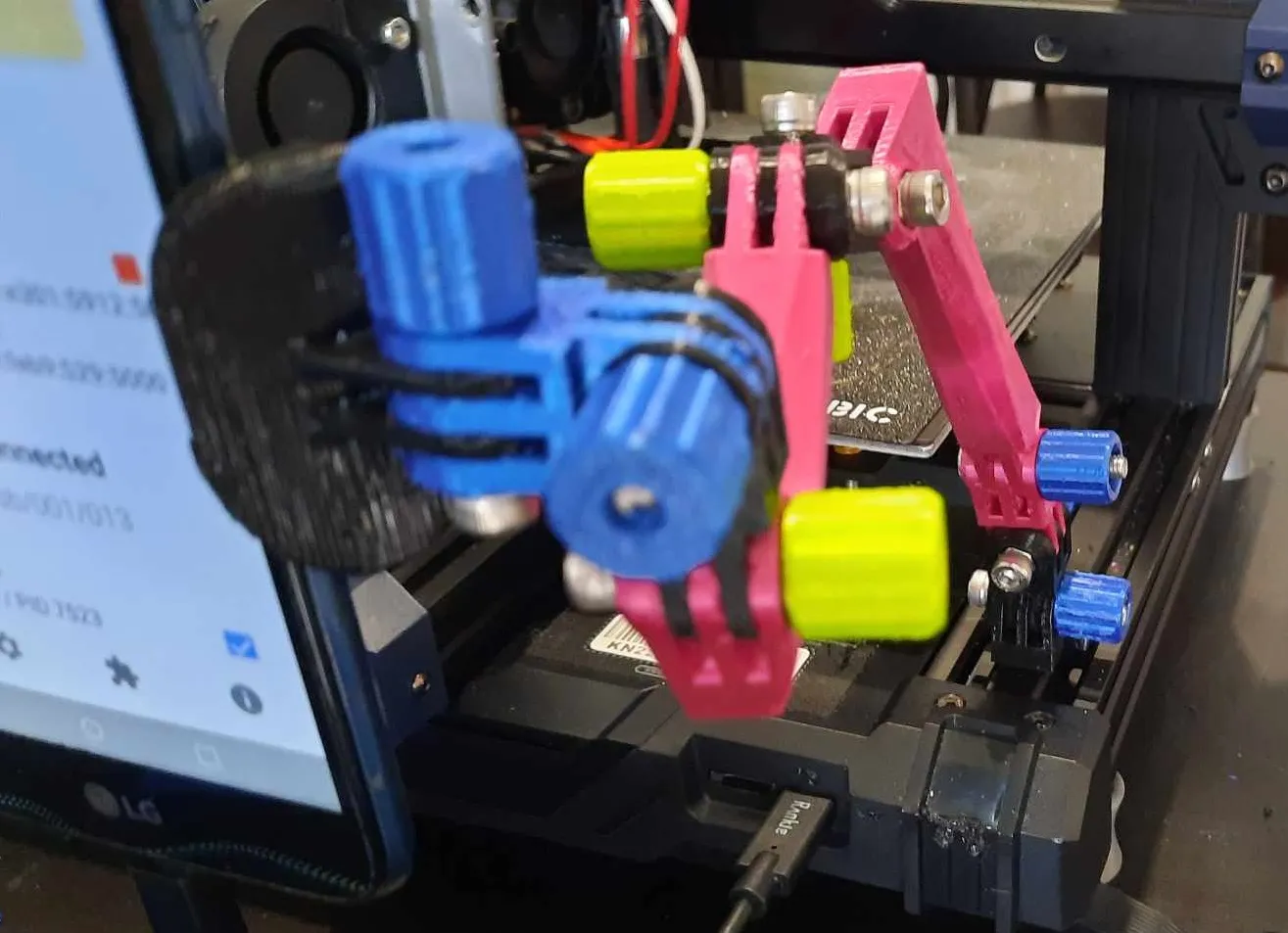 Hệ thống gắn kết mô-đun cho khung Kobra Neo